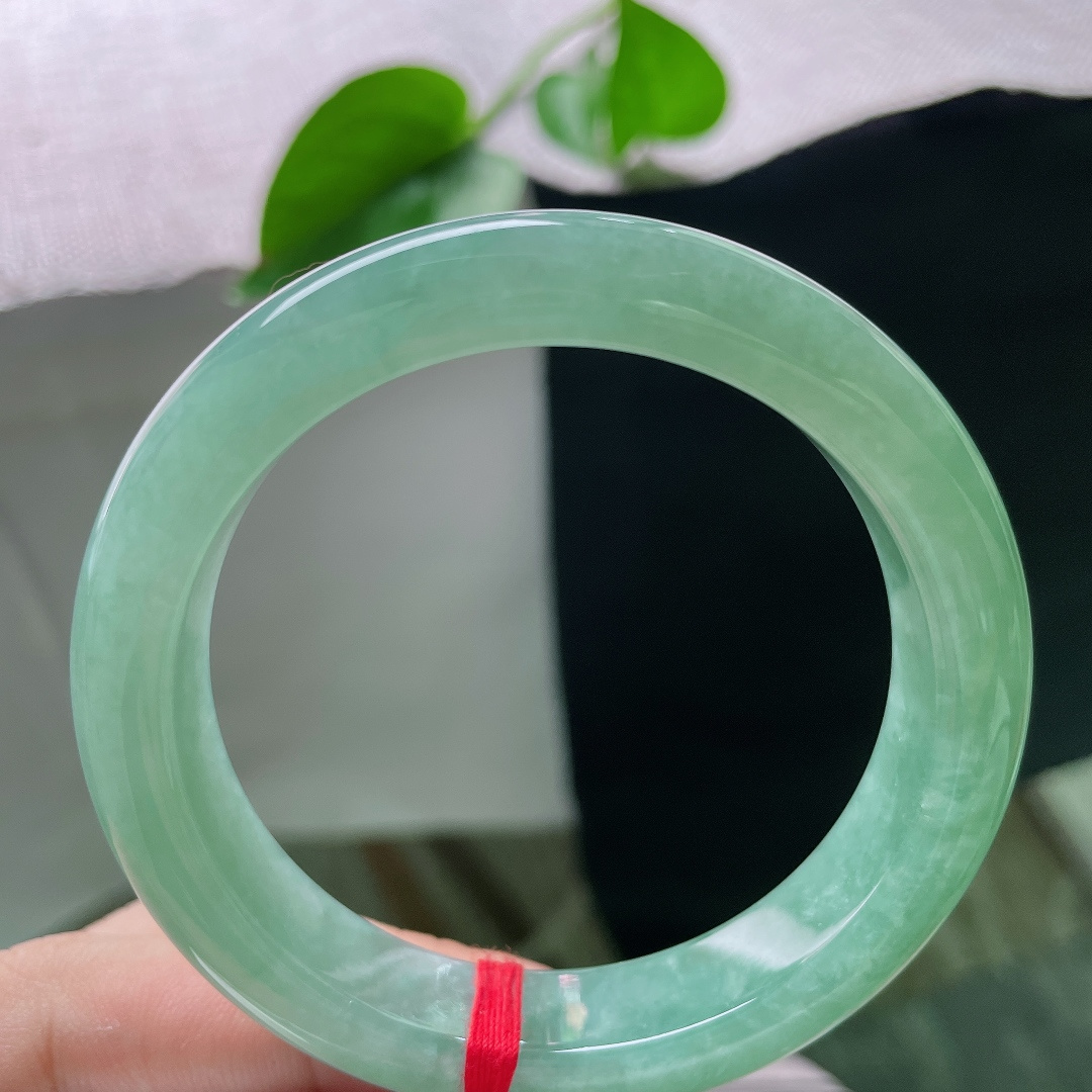 55/12/8.7 绿底正圈，满色匀称，种老，满目清绿，治愈所有浮躁。皮纹，ss55044a