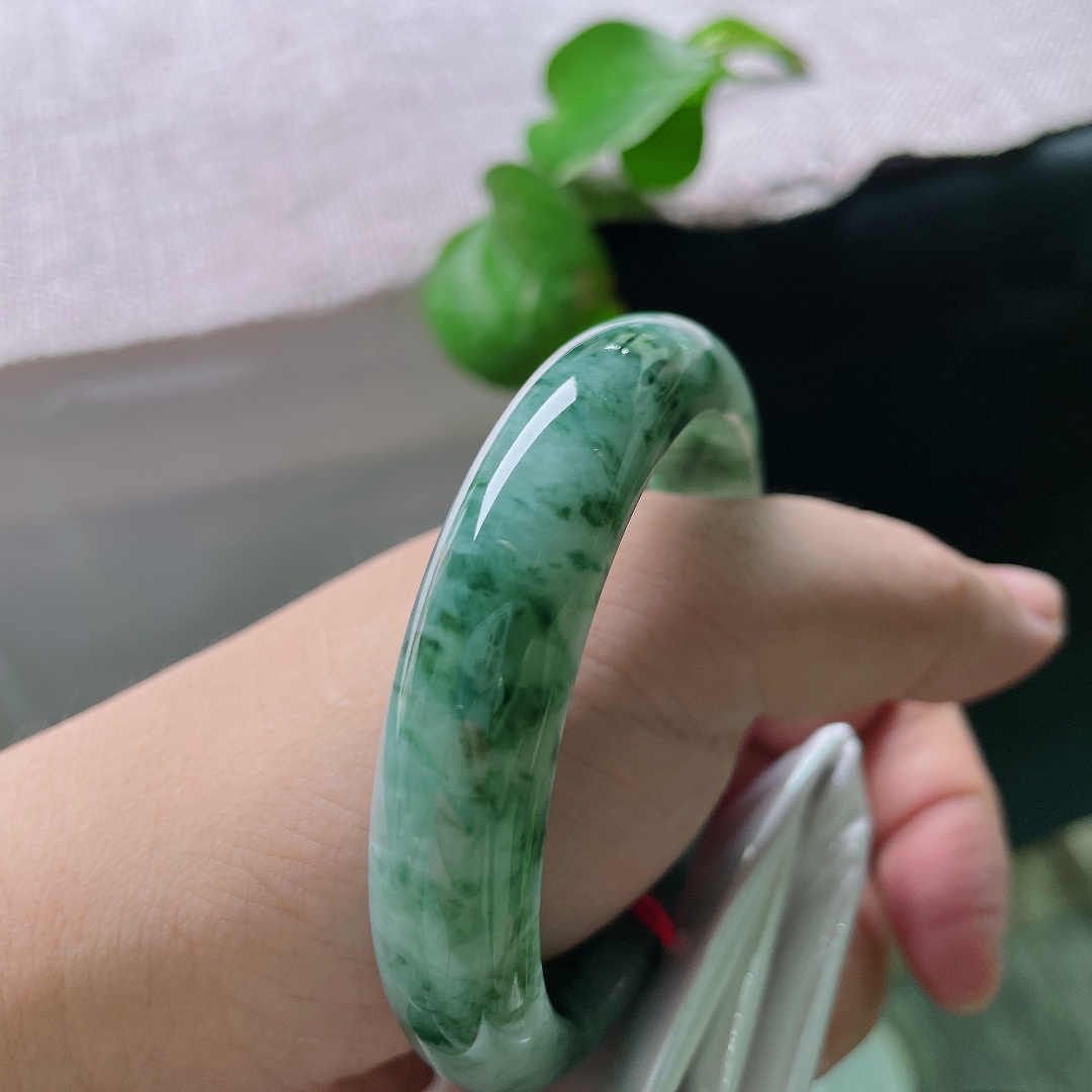 飘花正圈，水润细腻，繁花似锦觅安宁，贵气，典雅，无裂，ss51332a