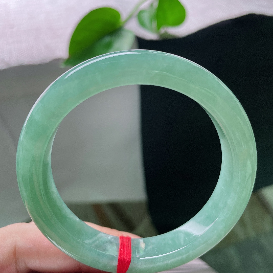 55/12/8.7 绿底正圈，满色匀称，种老，满目清绿，治愈所有浮躁。皮纹，ss55044a