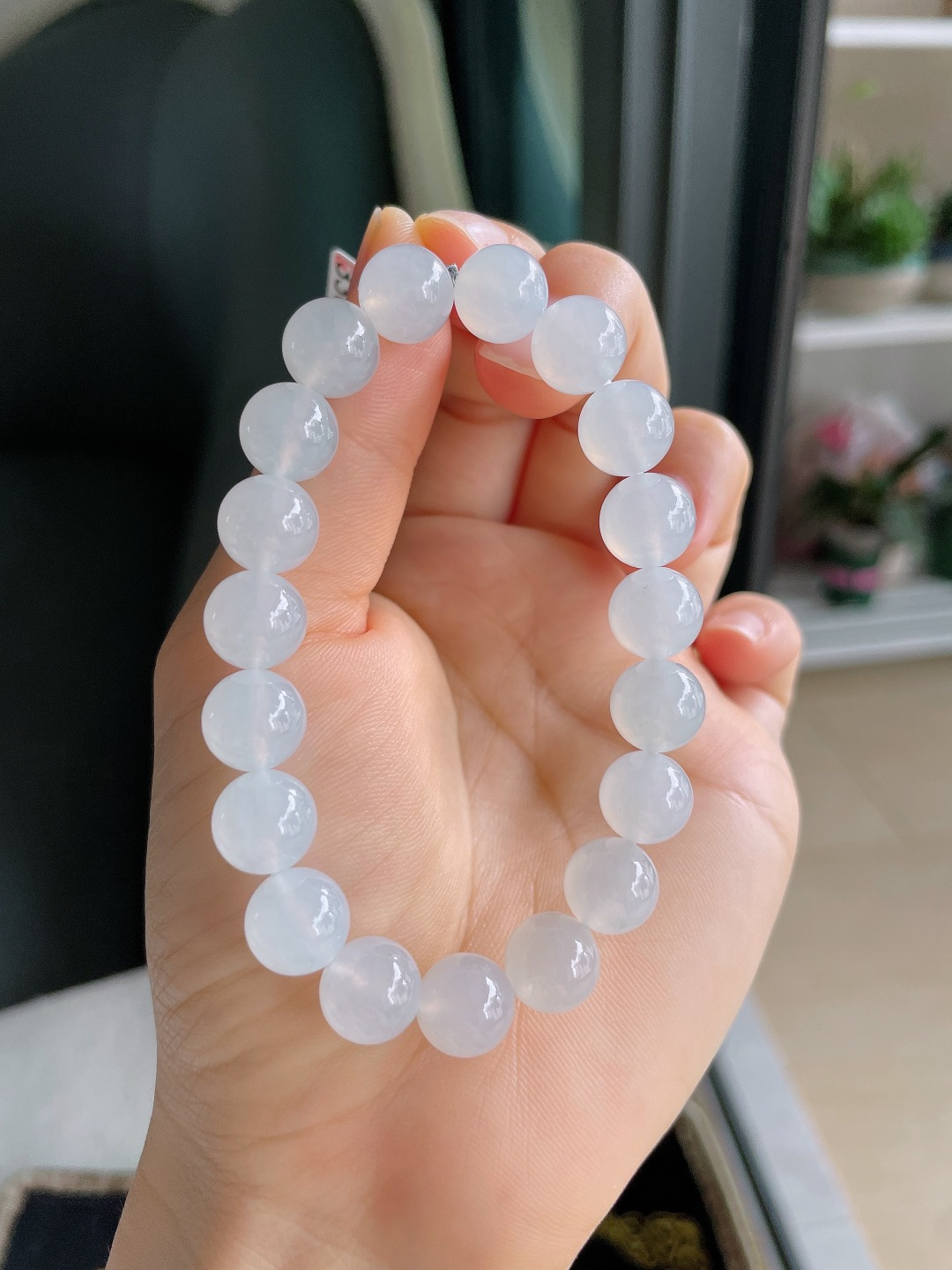 天然翡翠A货，白冰手串，尺寸：10mm。【编4292】