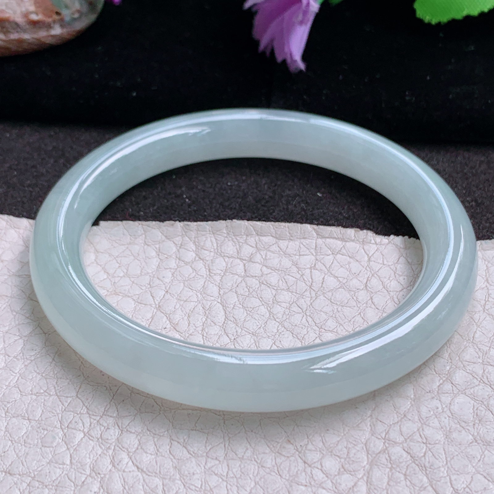 yh实拍53.5*8.5*8.3叮当镯 缅甸翡翠a货玉手镯 白月光秀气圆条玉手环