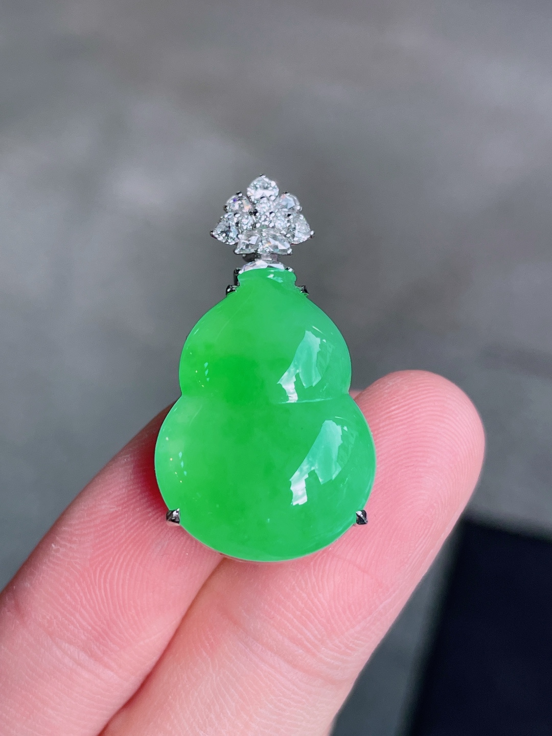 ️绿葫芦吊坠，晶莹剔透，新颖时尚，无裂，32.5
