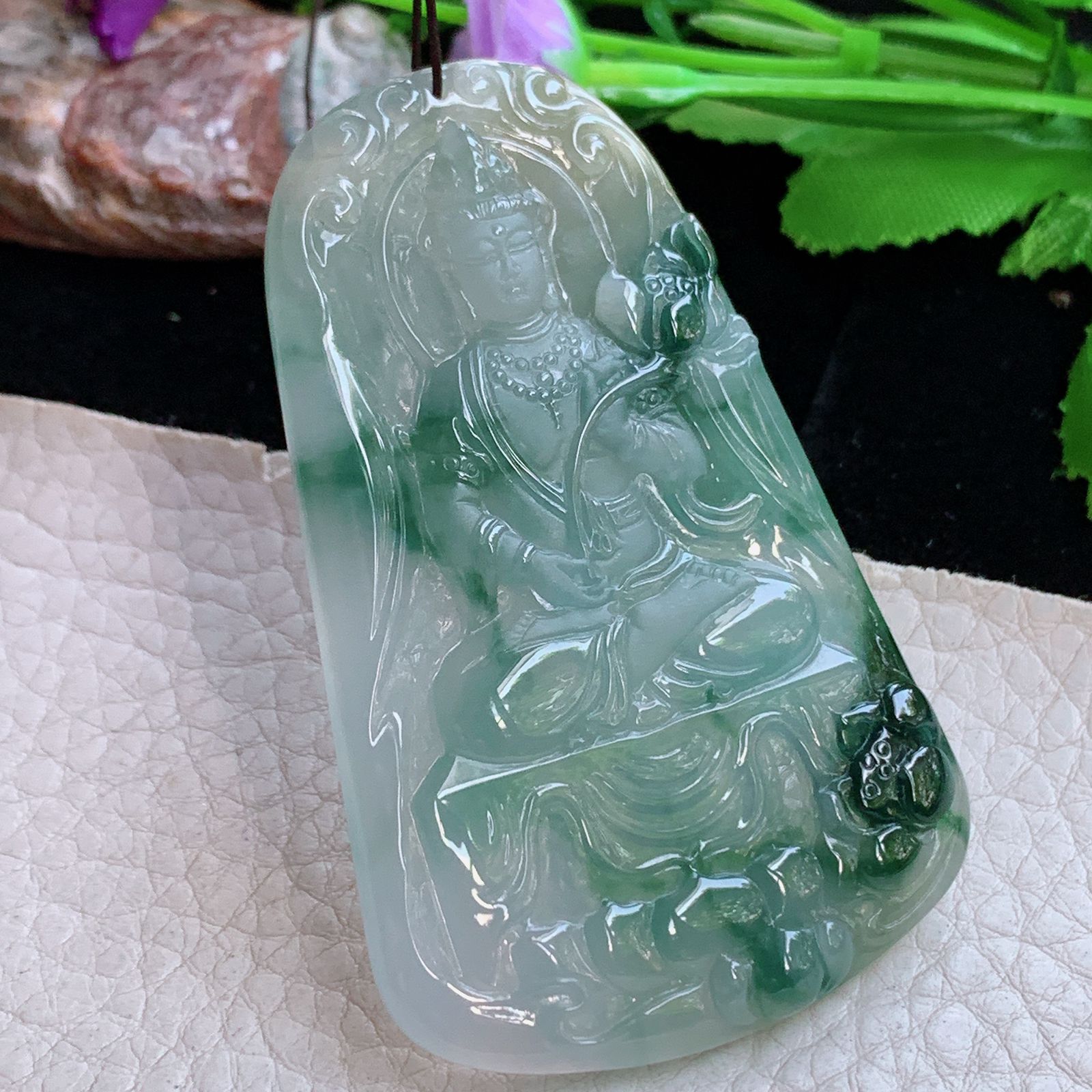 ktj实拍58.8*43.6*5.8缅甸翡翠a货精雕冰飘花大势至菩萨 生肖守护神玉吊坠