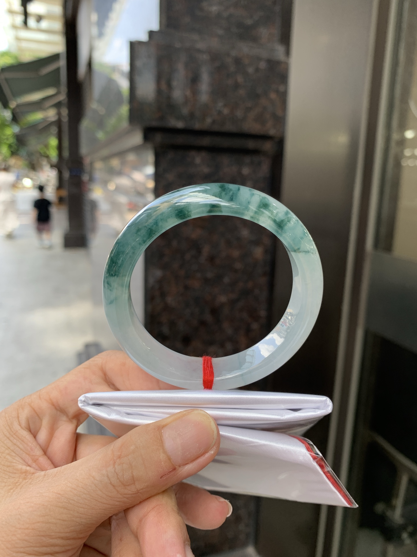 冰飘花正圈 51.5-7.5-12.3 0621-65-13631 打灯断纹，底妆水润细腻，冰底中开