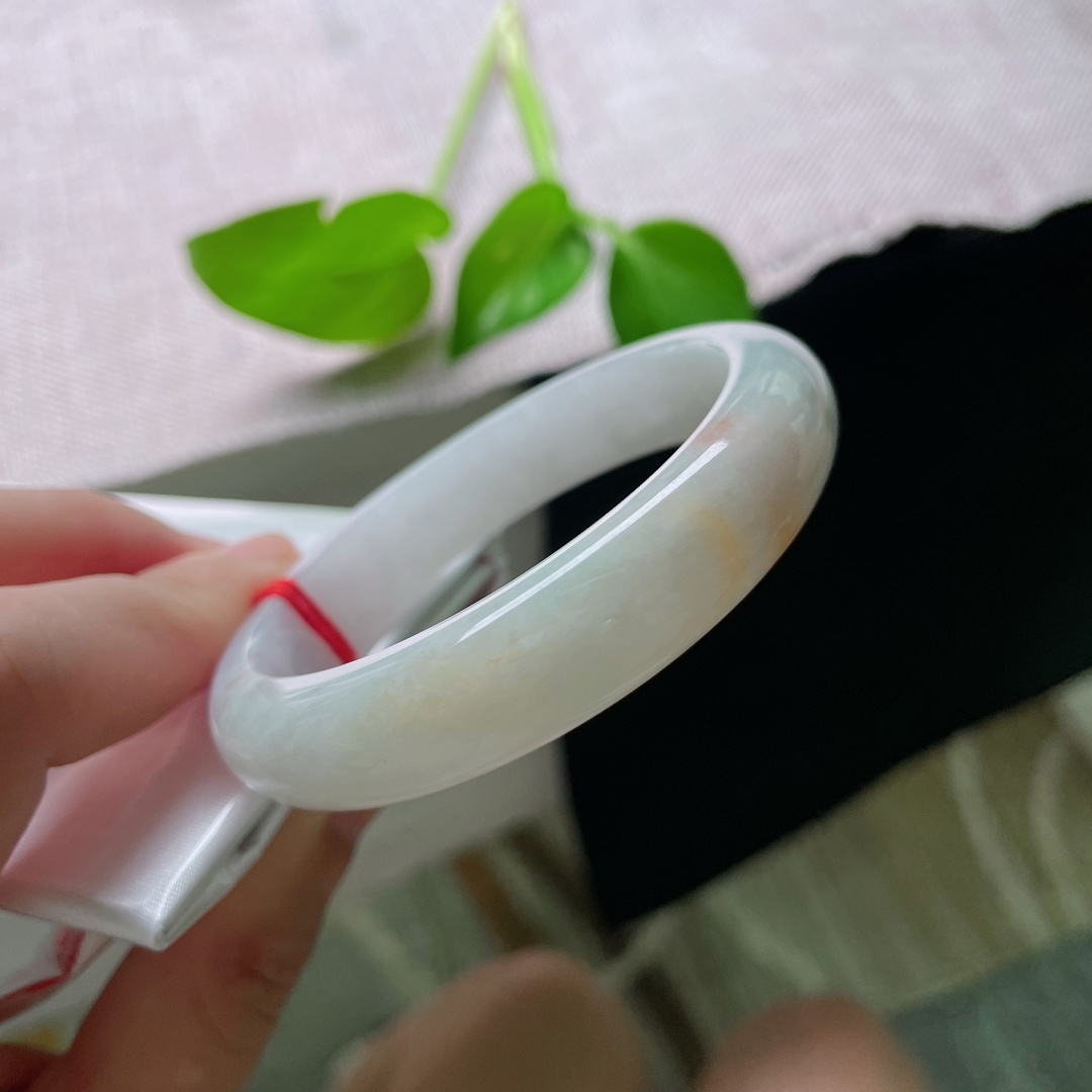 54.9/12.7/7.8飘红翡正圈，水润细腻，赤霞入镯，富贵天成，皮纹，ss51936a