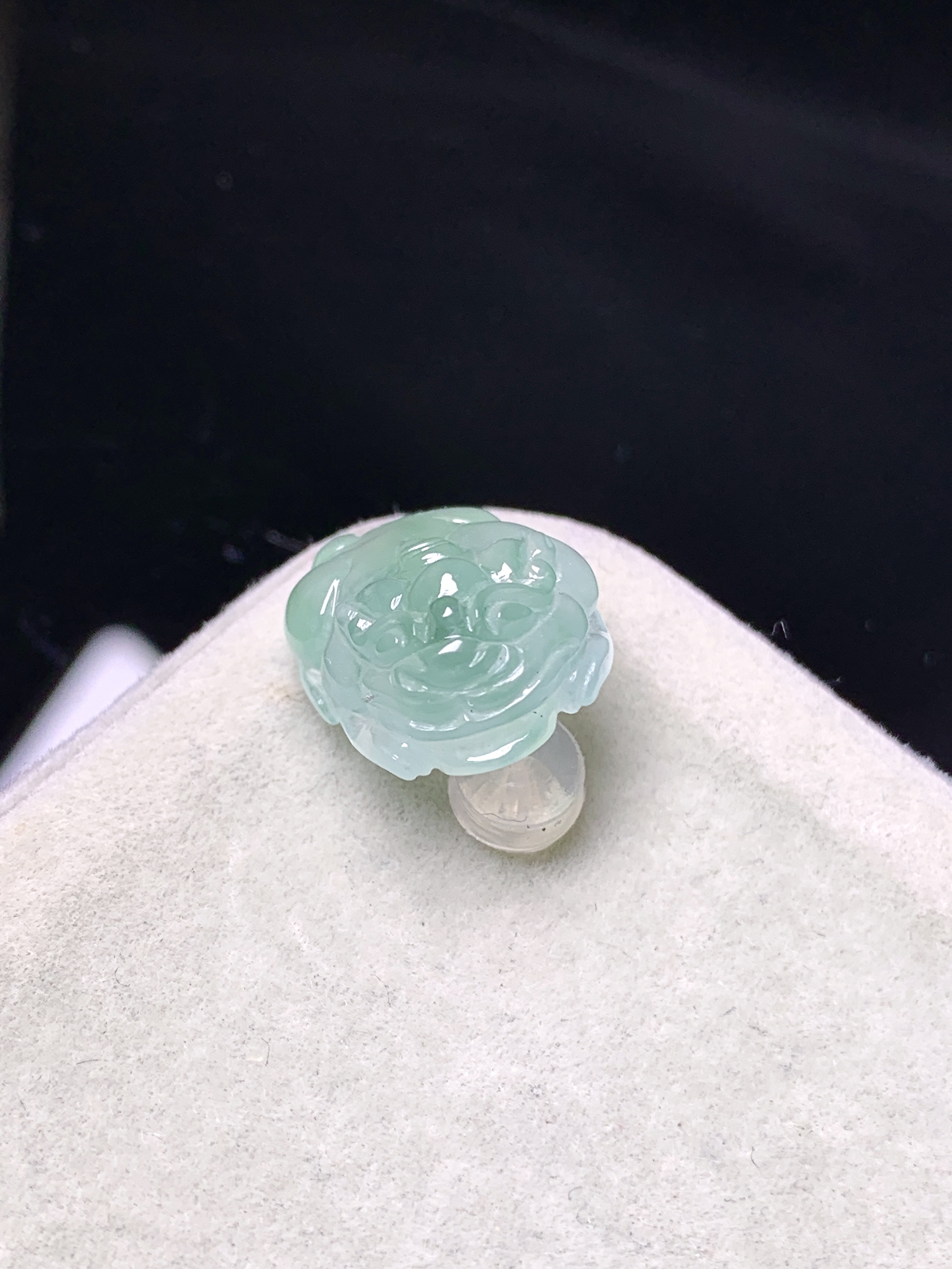 冰飘绿貔貅吊坠 玉质细腻 色泽艳丽清新 c1 整体尺寸15.5*11.5*7.2