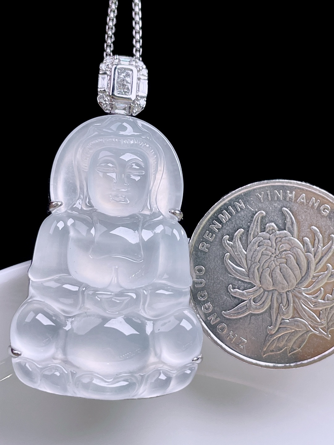 通透水润，种老起光，18k金镶嵌 整体：43.6/24/10.3 裸石：35.5/24