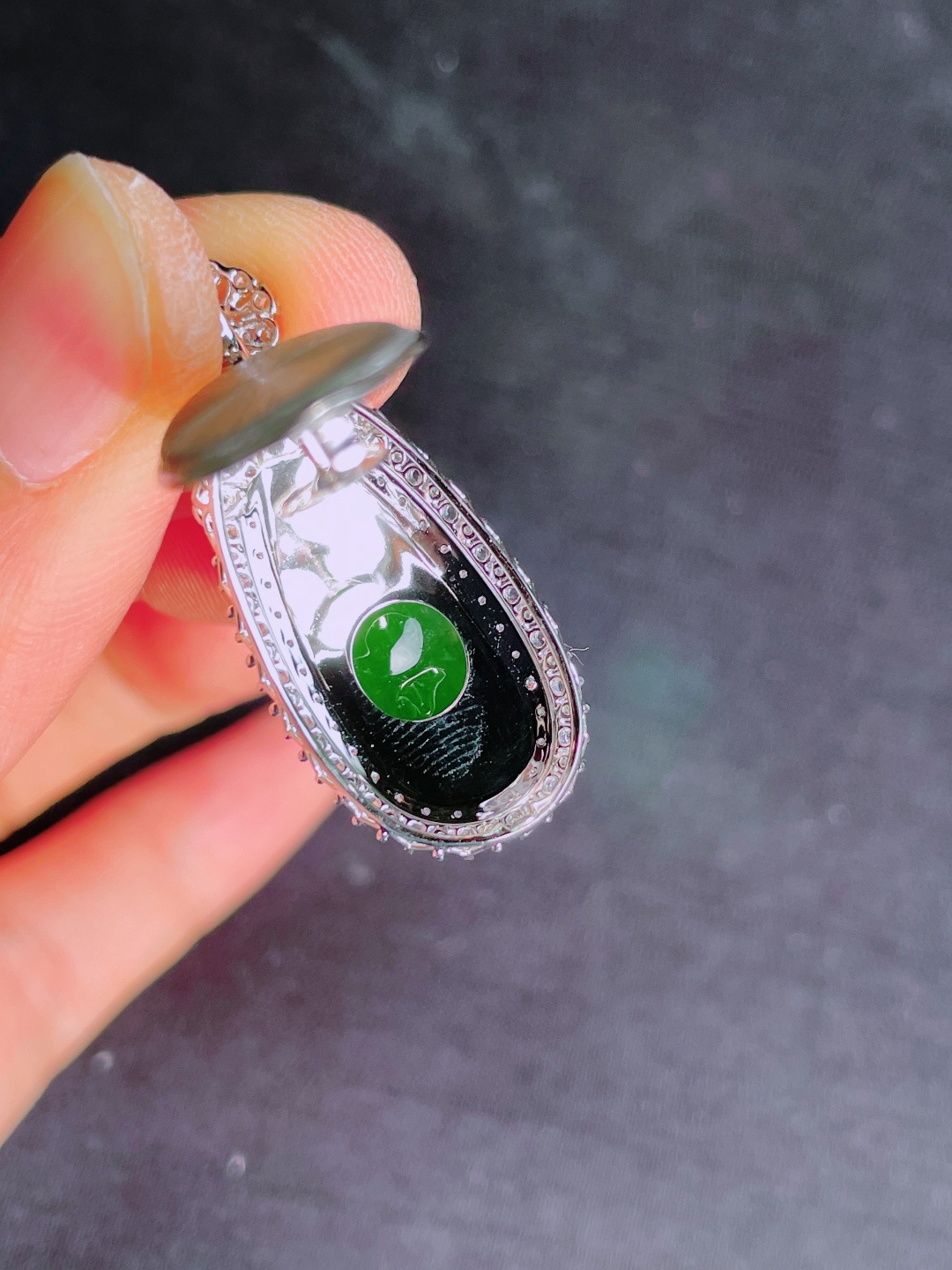 ️绿福豆吊坠，晶莹剔透，新颖时尚，无裂，36.5