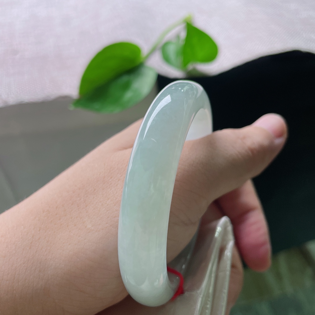 54/11.9/8.1 淡绿底正圈，干净清爽，素雅如皎月，温柔百搭，无裂，ss52534a