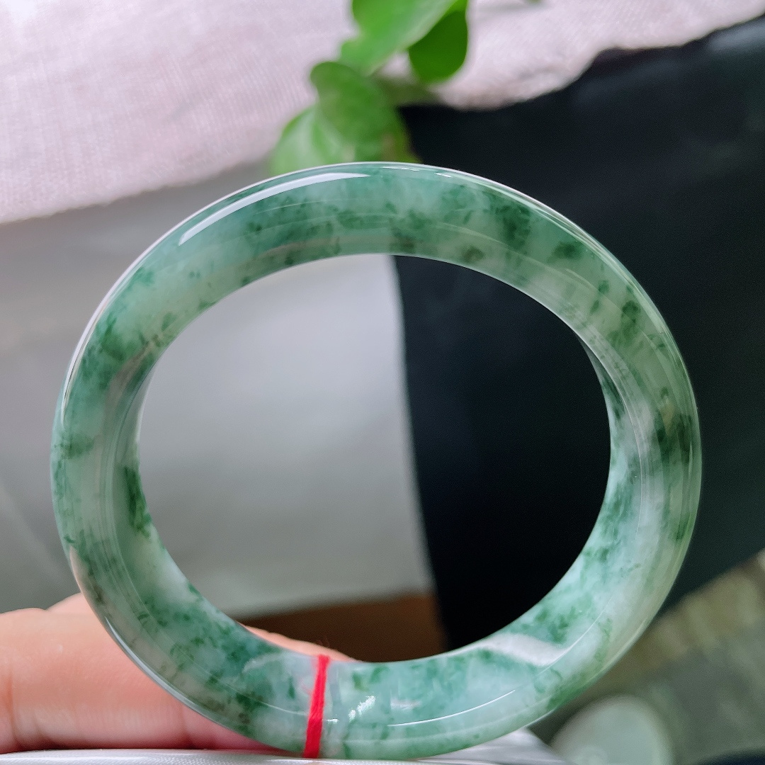 飘花正圈，水润细腻，繁花似锦觅安宁，贵气，典雅，无裂，ss51332a