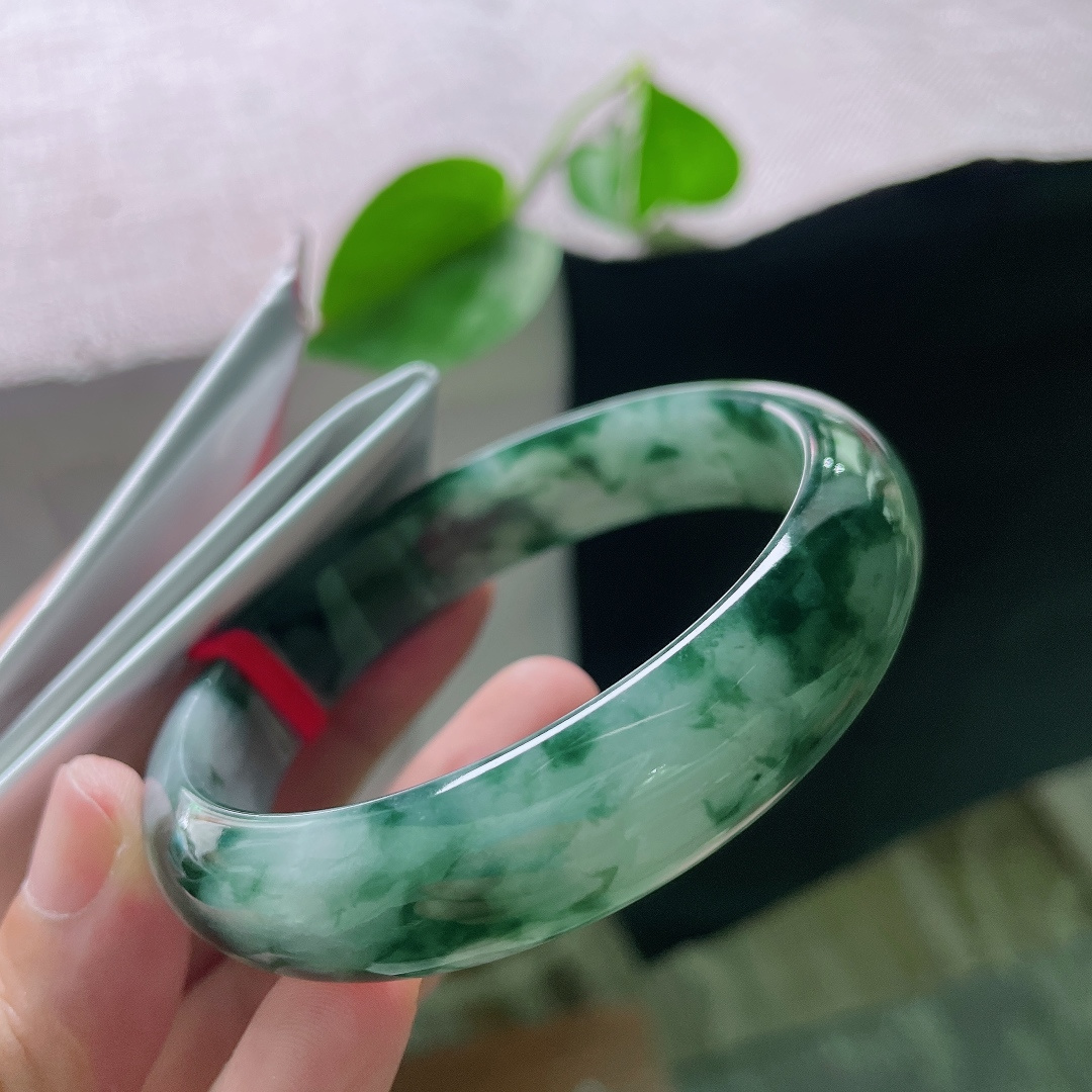 60.6/14.3/7.6飘花正圈，水润细腻，种老，悠悠的云里有淡淡的诗，沉稳贵气，有纹，ss55182a