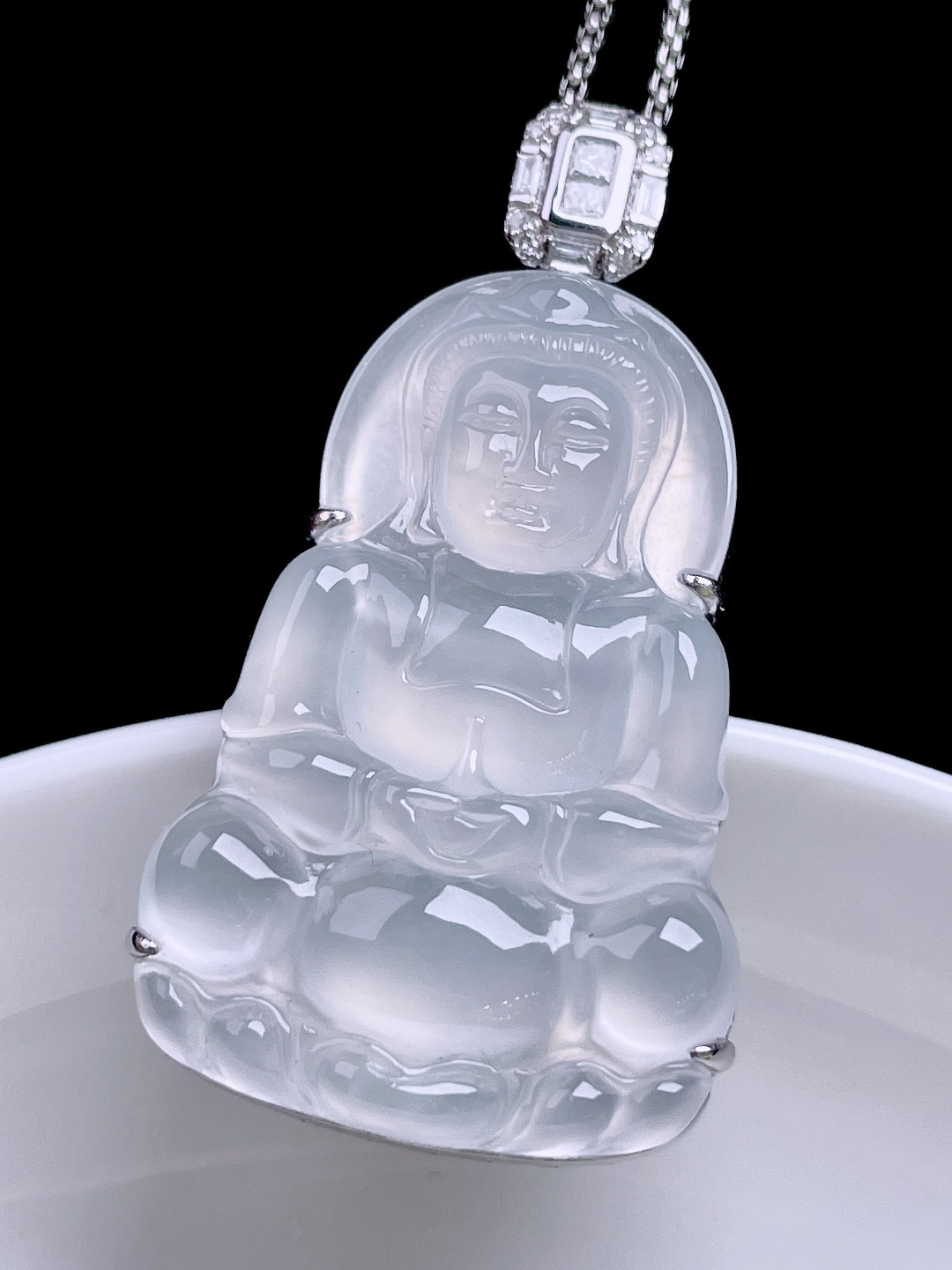 通透水润，种老起光，18k金镶嵌 整体：43.6/24/10.3 裸石：35.5/24
