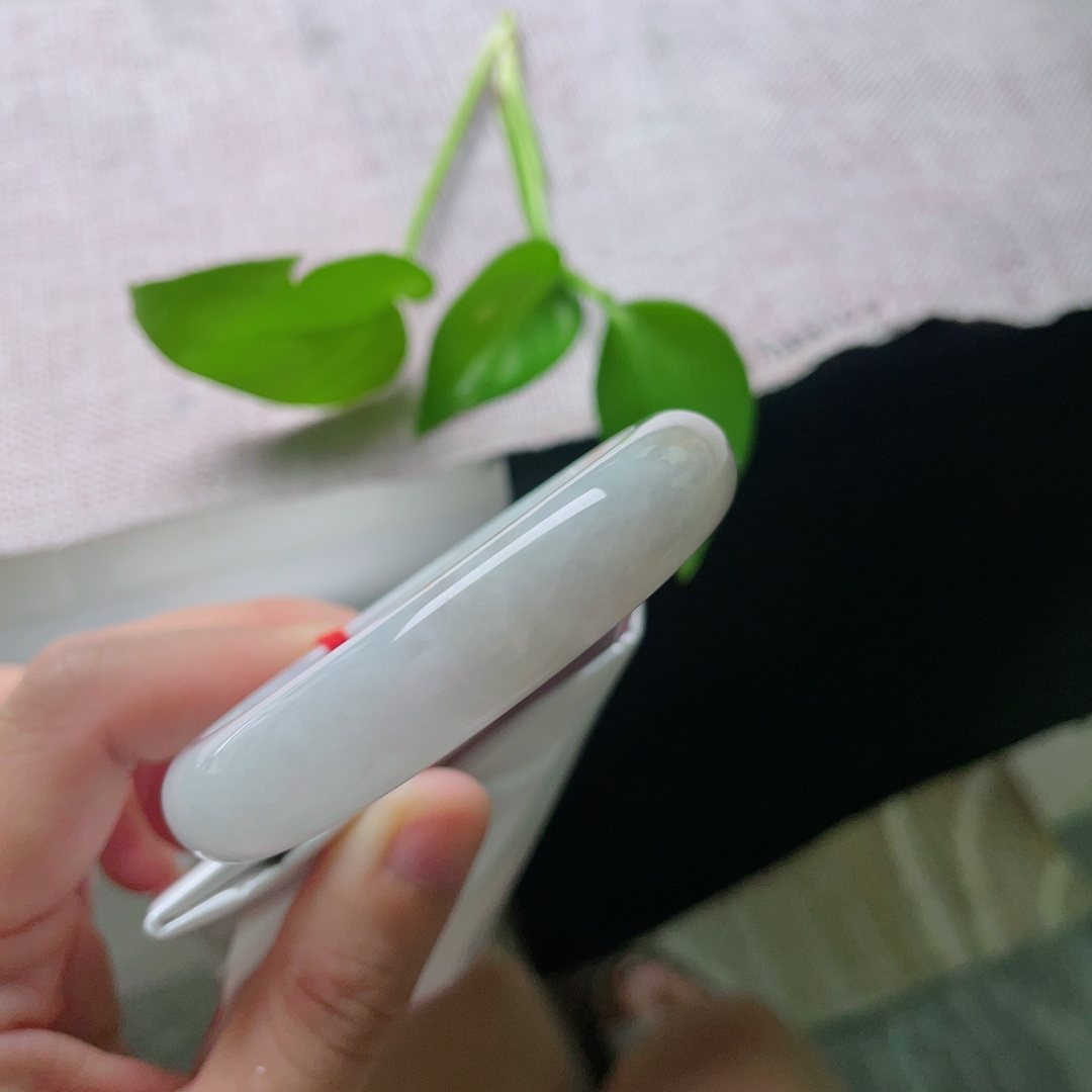 54.9/12.7/7.8飘红翡正圈，水润细腻，赤霞入镯，富贵天成，皮纹，ss51936a