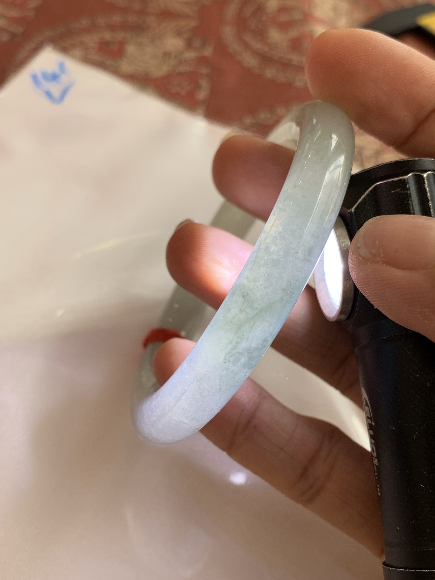 淡晴美人条 51.2-8.3-8.8 0621-65-14131 打灯长纹，底妆胶润，清爽耐看的均匀晴底，夏季美好的冰凉感，时而晴而晴蓝，随光线变化如梦如幻。