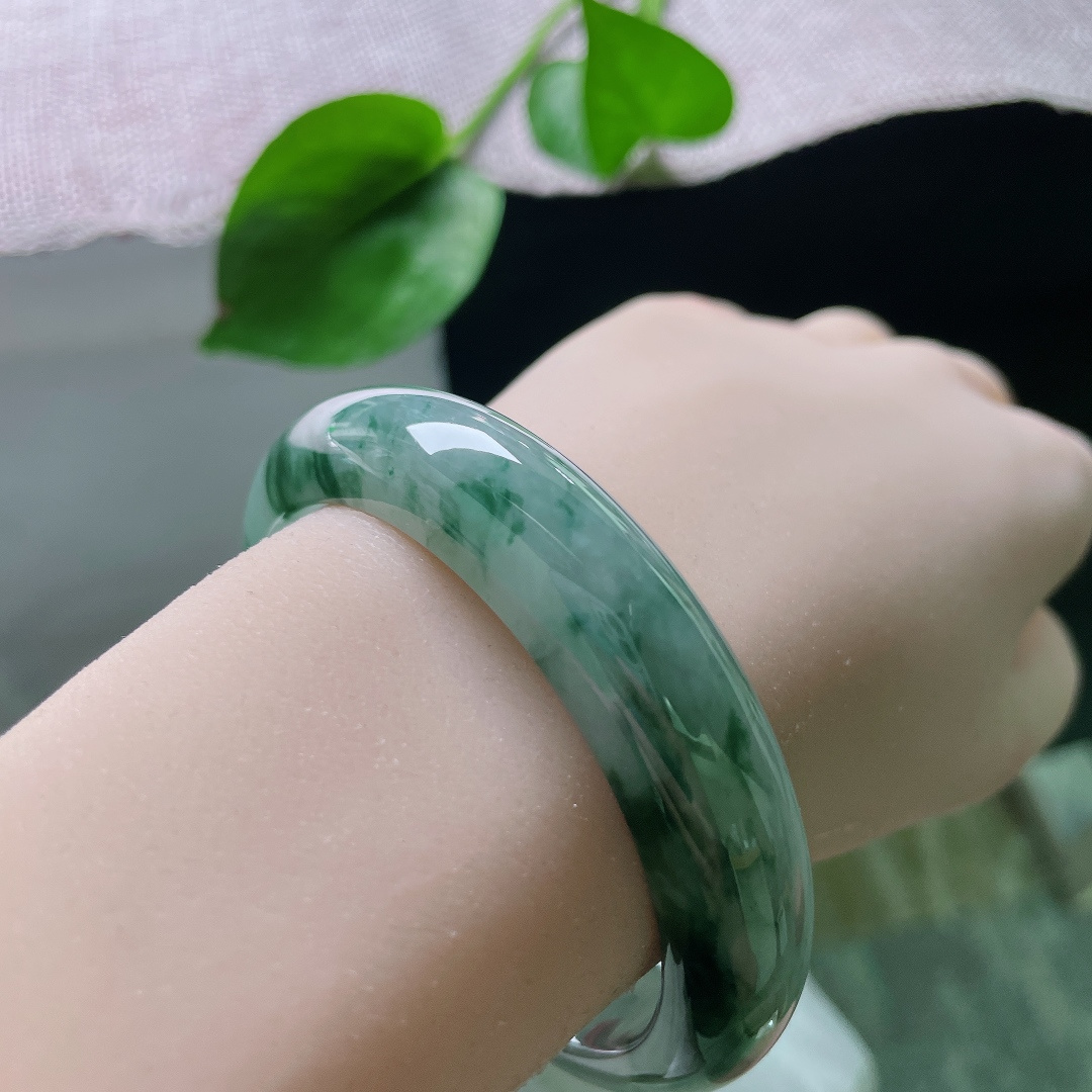 57.1/13.5/8.1，飘花正圈，水润，细腻，优雅，甜美，大气，有棉线，ss55173a
