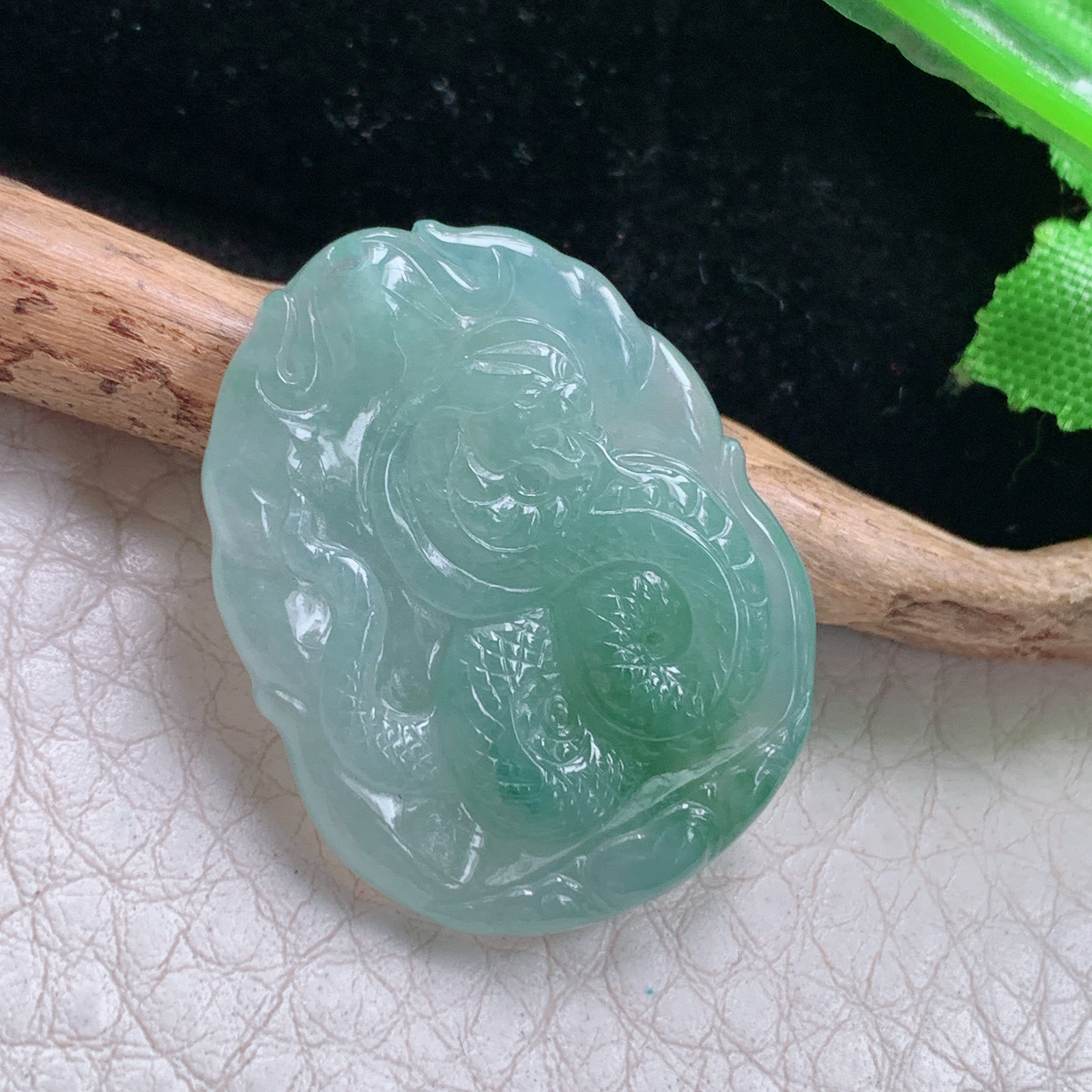 ktj实拍31*23.5*4缅甸翡翠a货精雕冰飘花腰缠万贯 生肖蛇玉吊坠