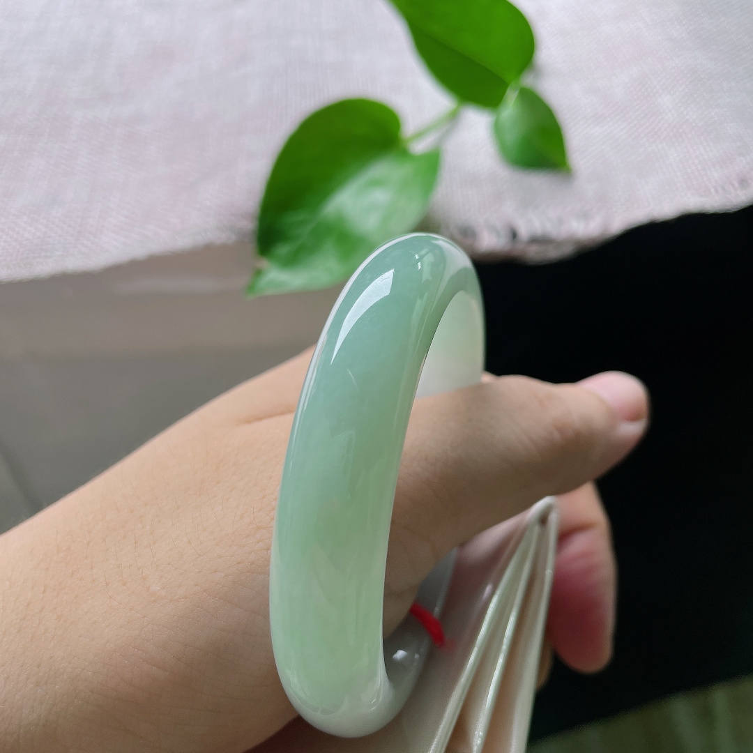 53/12.4/7.7果绿正圈，细腻，半山水有相逢，意境感满满，甜美，无裂，ss54923a