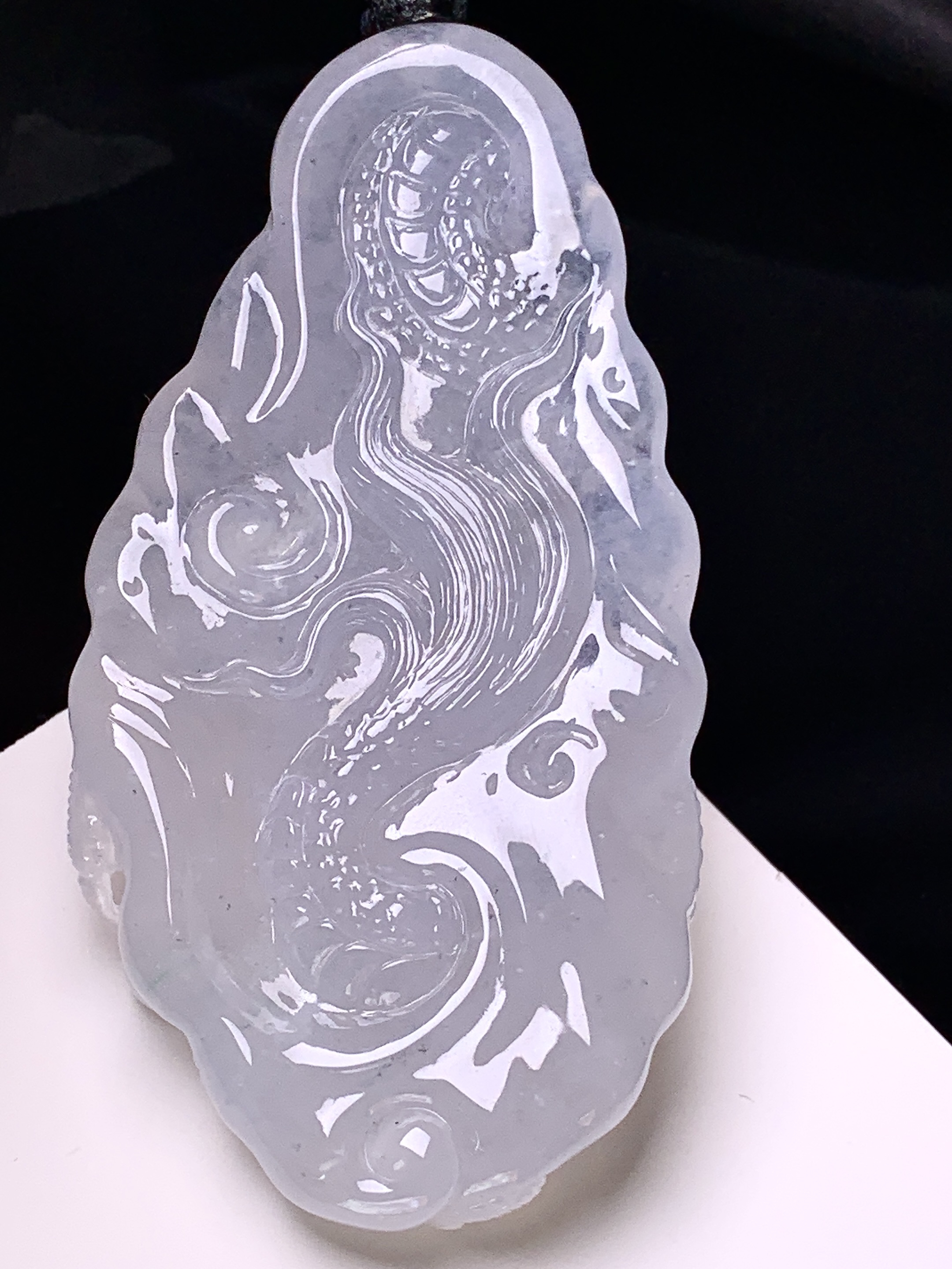 冰种龙牌吊坠 玉质细腻 色泽艳丽清新 整体尺寸96.2*36*11.5 L1