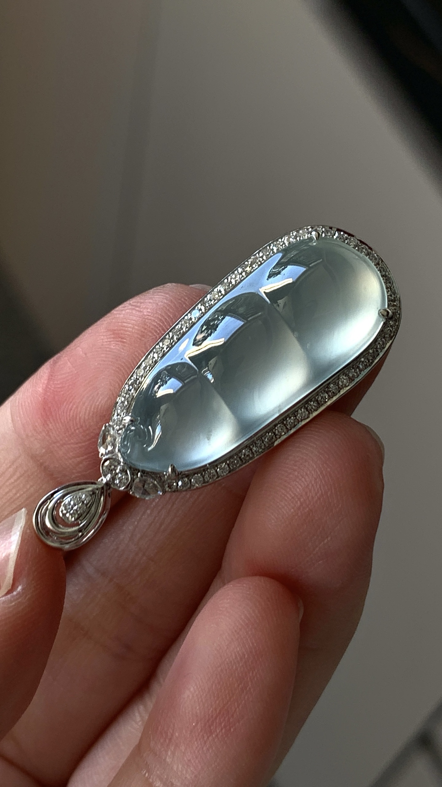 ️【18k金镶嵌福豆吊坠】冰润水透，种老细腻起荧尺寸：成品：38.1*14.5*8.8，裸石：26.7*11.2*4.4,c22622