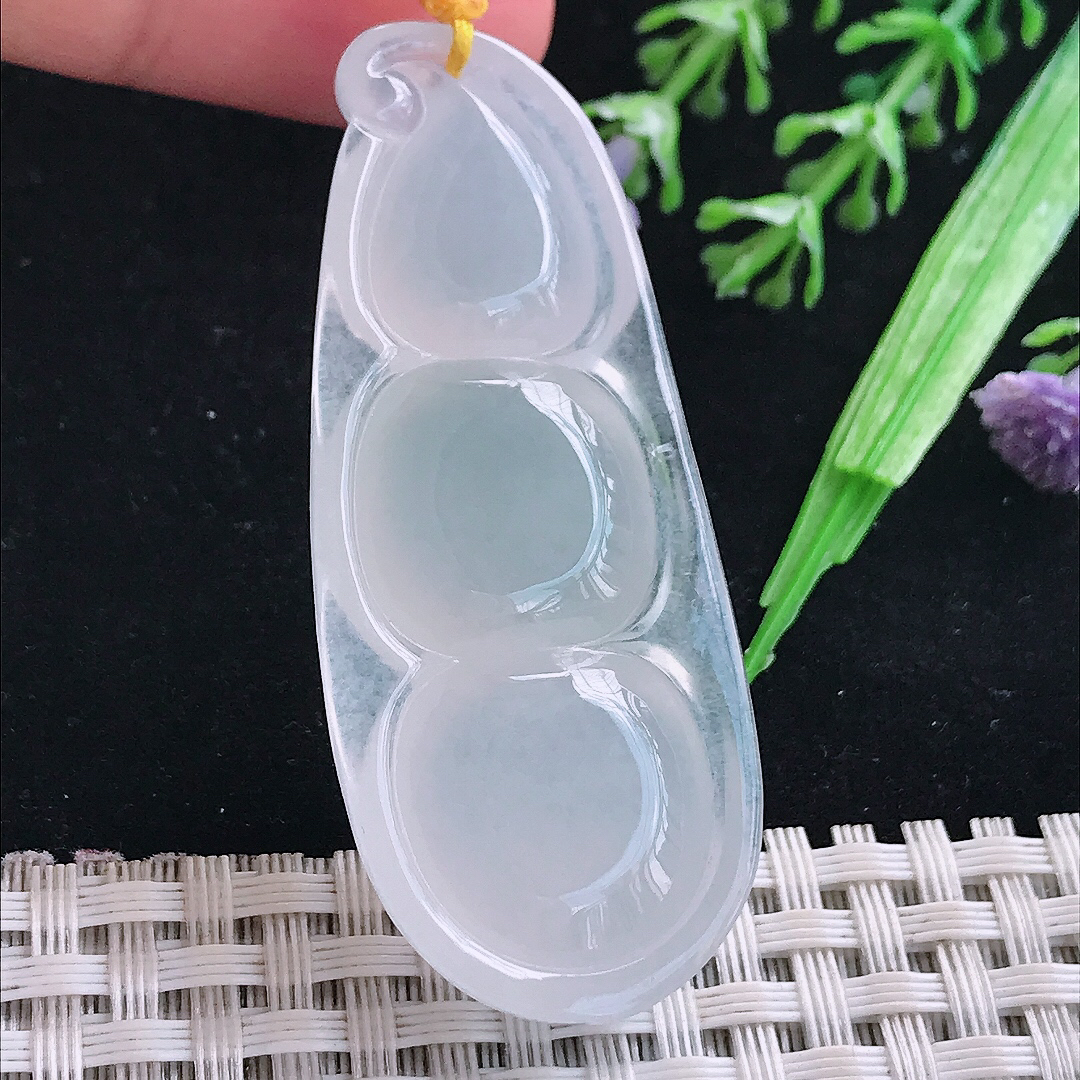 实拍A货翡翠55/23/10.8老坑冰润白月光饱满四季豆吊坠翡翠玉福豆挂件