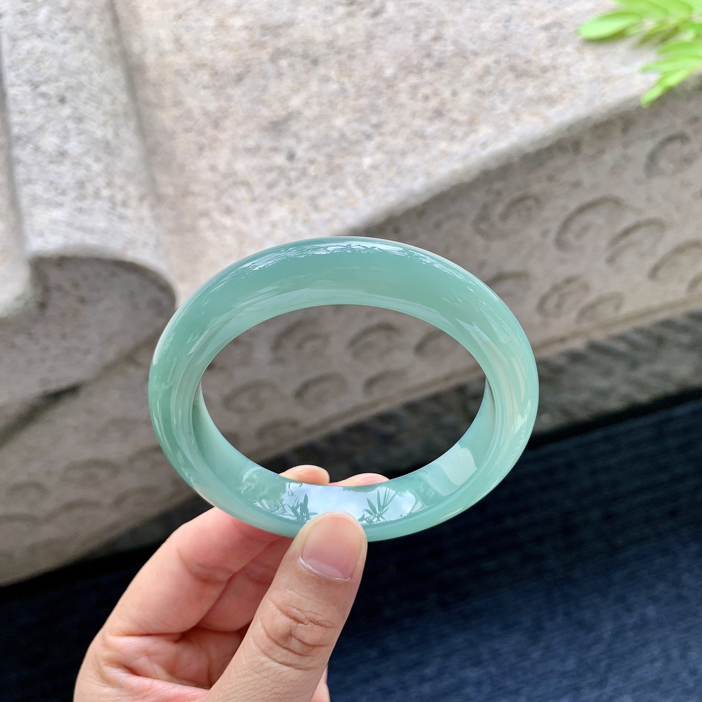 正圈55 细糯油绿，水润，种老，细腻，无裂