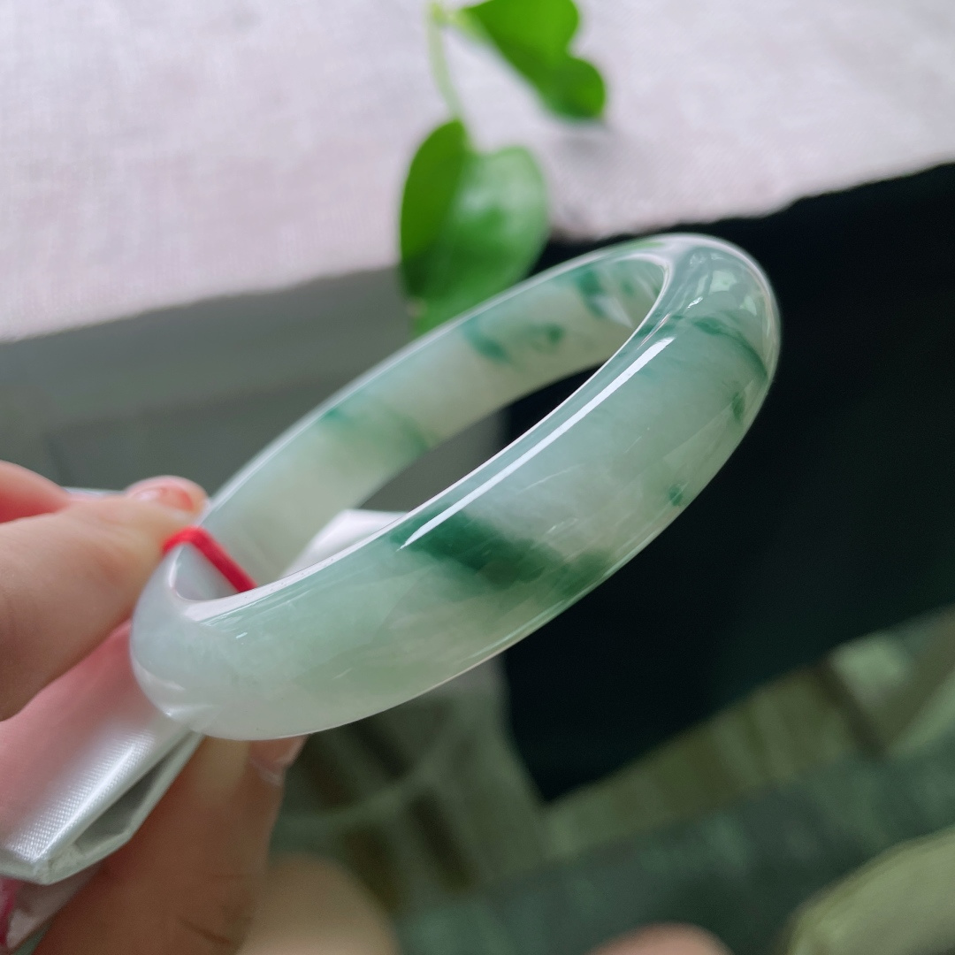 59.9/13/8.7，飘花正圈，飘逸浓绿水墨飘花，虚实相融意境清雅，无裂，ss54240a