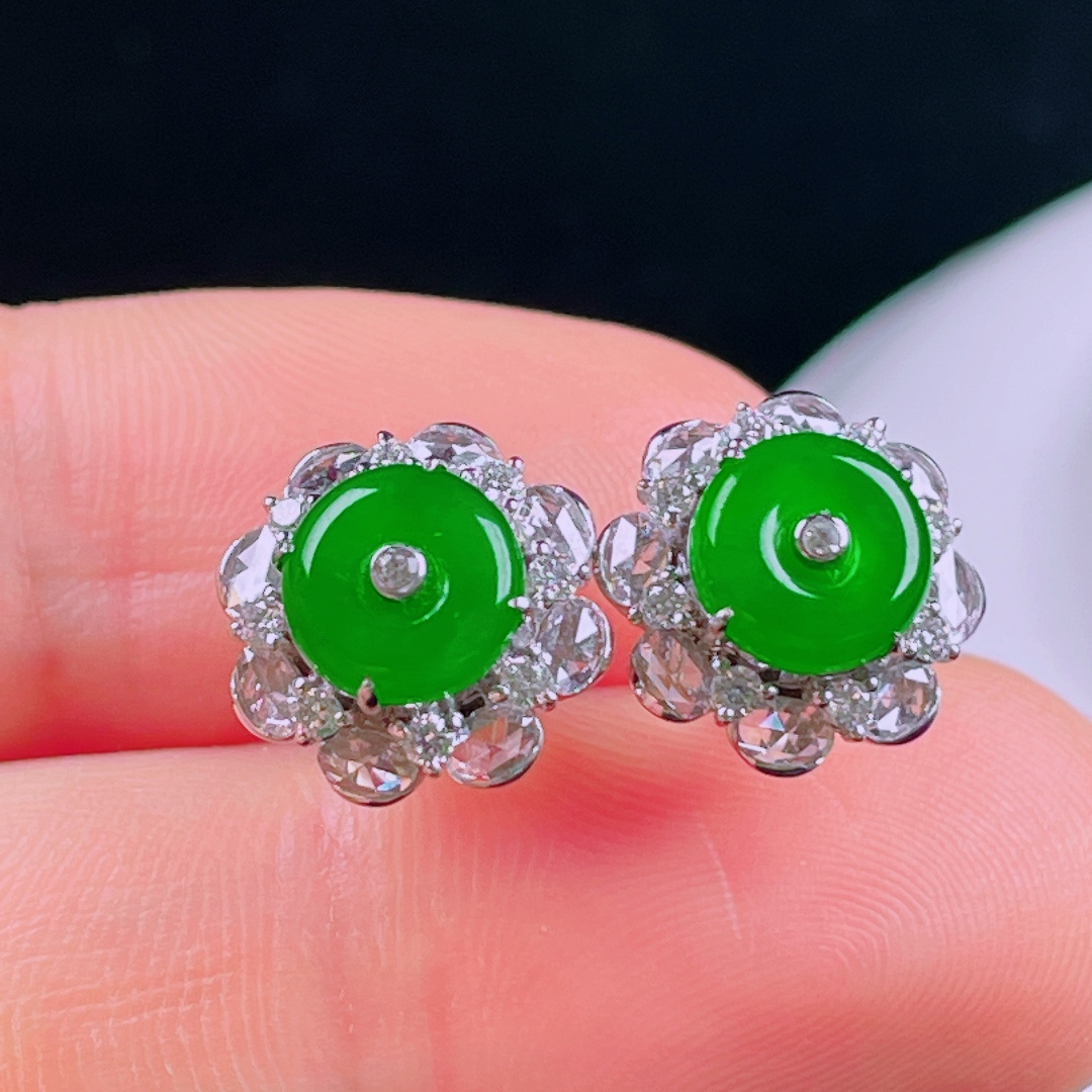 ️冰绿耳钉，老种起光，细底通透，尺寸：裸石7.5/2.3mm0622