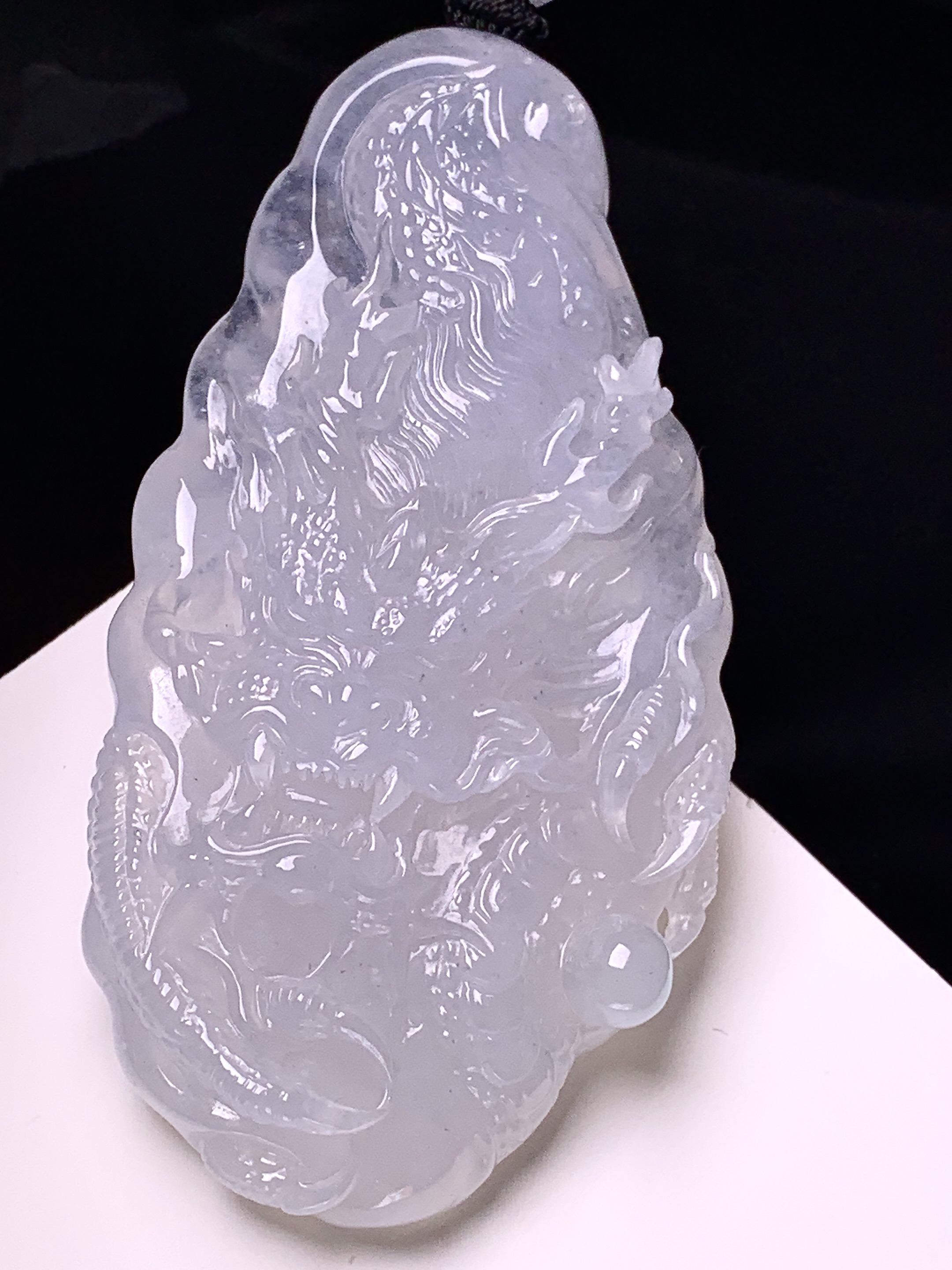 冰种龙牌吊坠 玉质细腻 色泽艳丽清新 整体尺寸96.2*36*11.5 L1