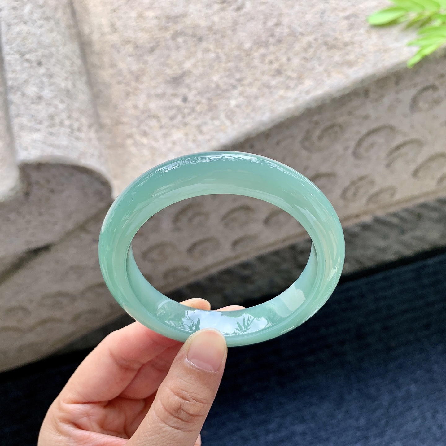 正圈55 细糯油绿，水润，种老，细腻，无裂