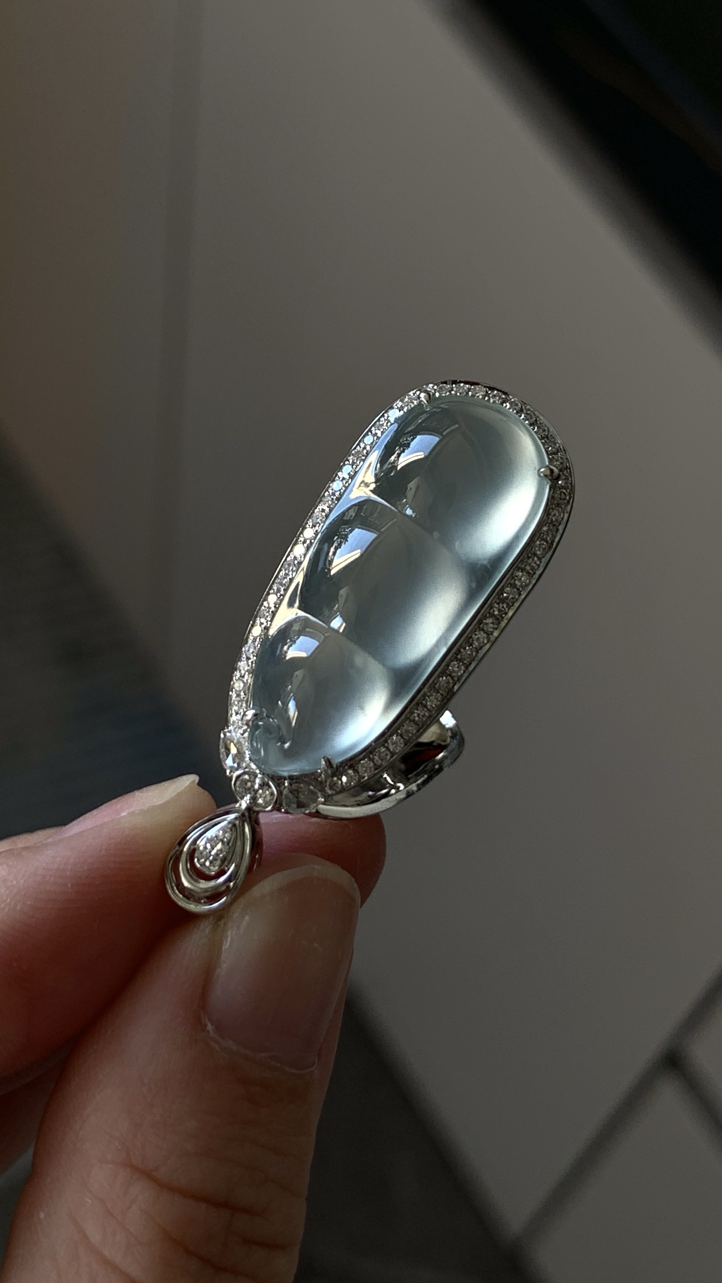 ️【18k金镶嵌福豆吊坠】冰润水透，种老细腻起荧尺寸：成品：38.1*14.5*8.8，裸石：26.7*11.2*4.4,c22622