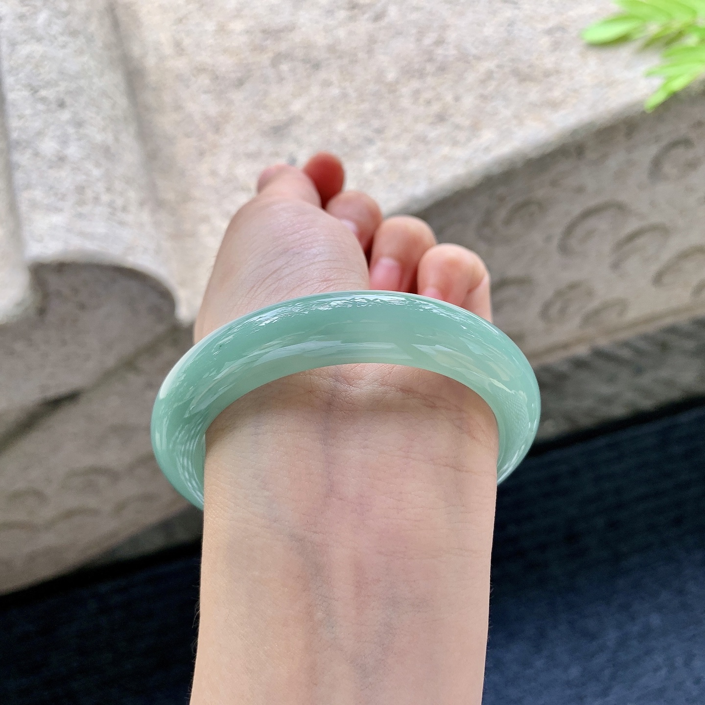 正圈55 细糯油绿，水润，种老，细腻，无裂