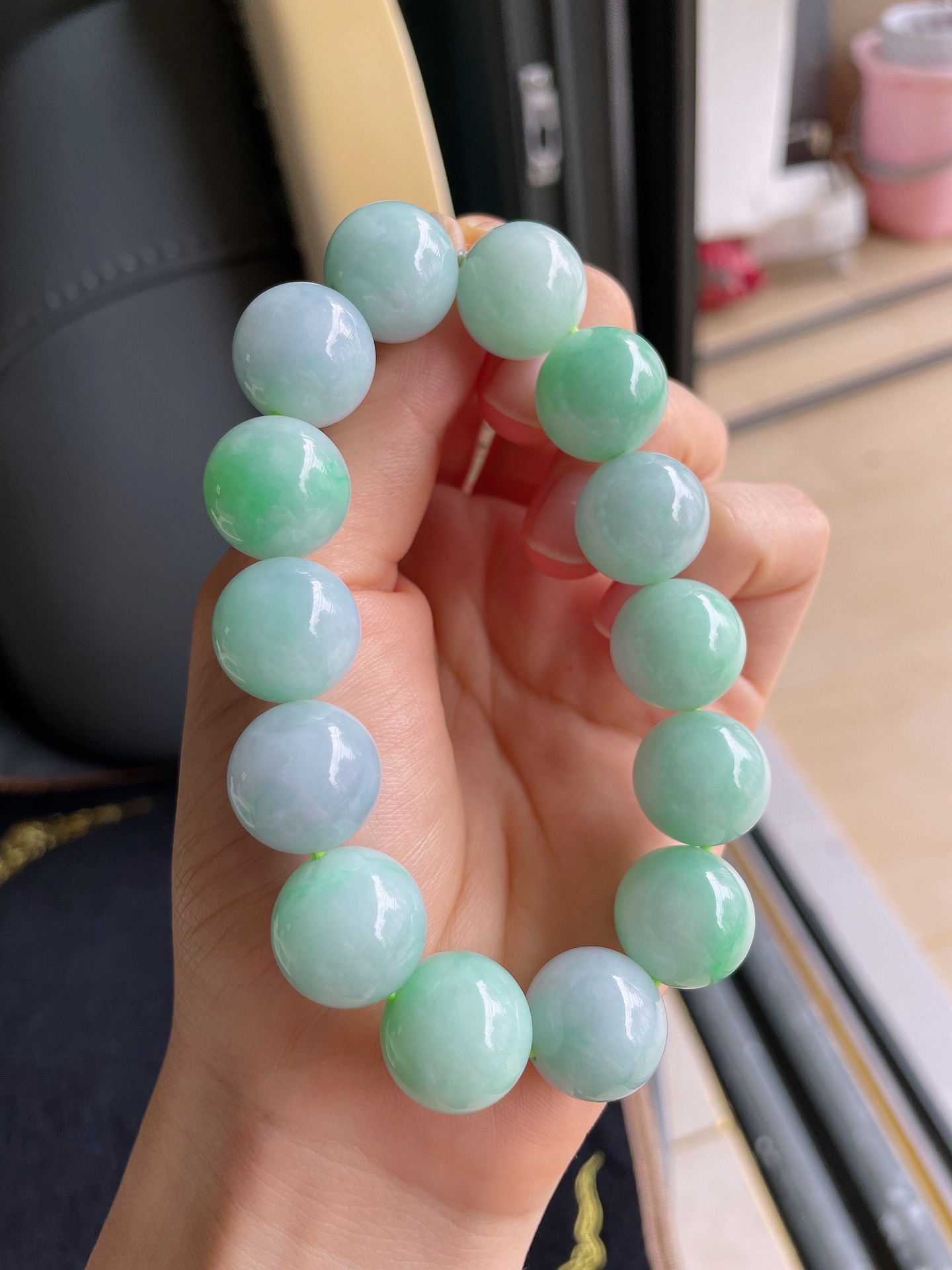 缅甸天然翡翠A货，春带彩手串，大颗粒，尺寸：15.2mm。-184