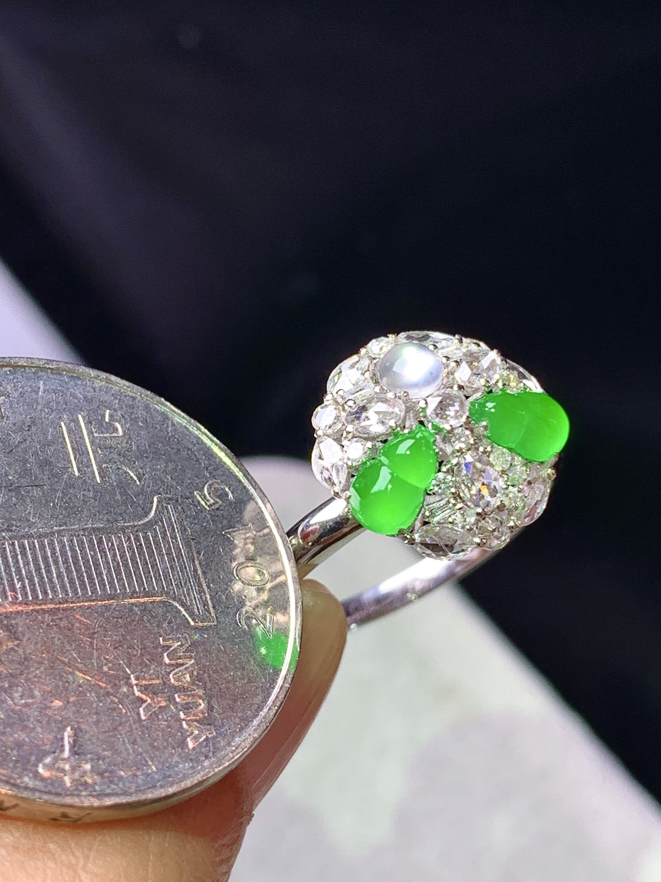 18k金钻镶嵌冰阳绿葫芦组合冰葫芦戒指 玉质细腻 色泽艳丽清新 圈口14 整体尺寸12.6*8 m3