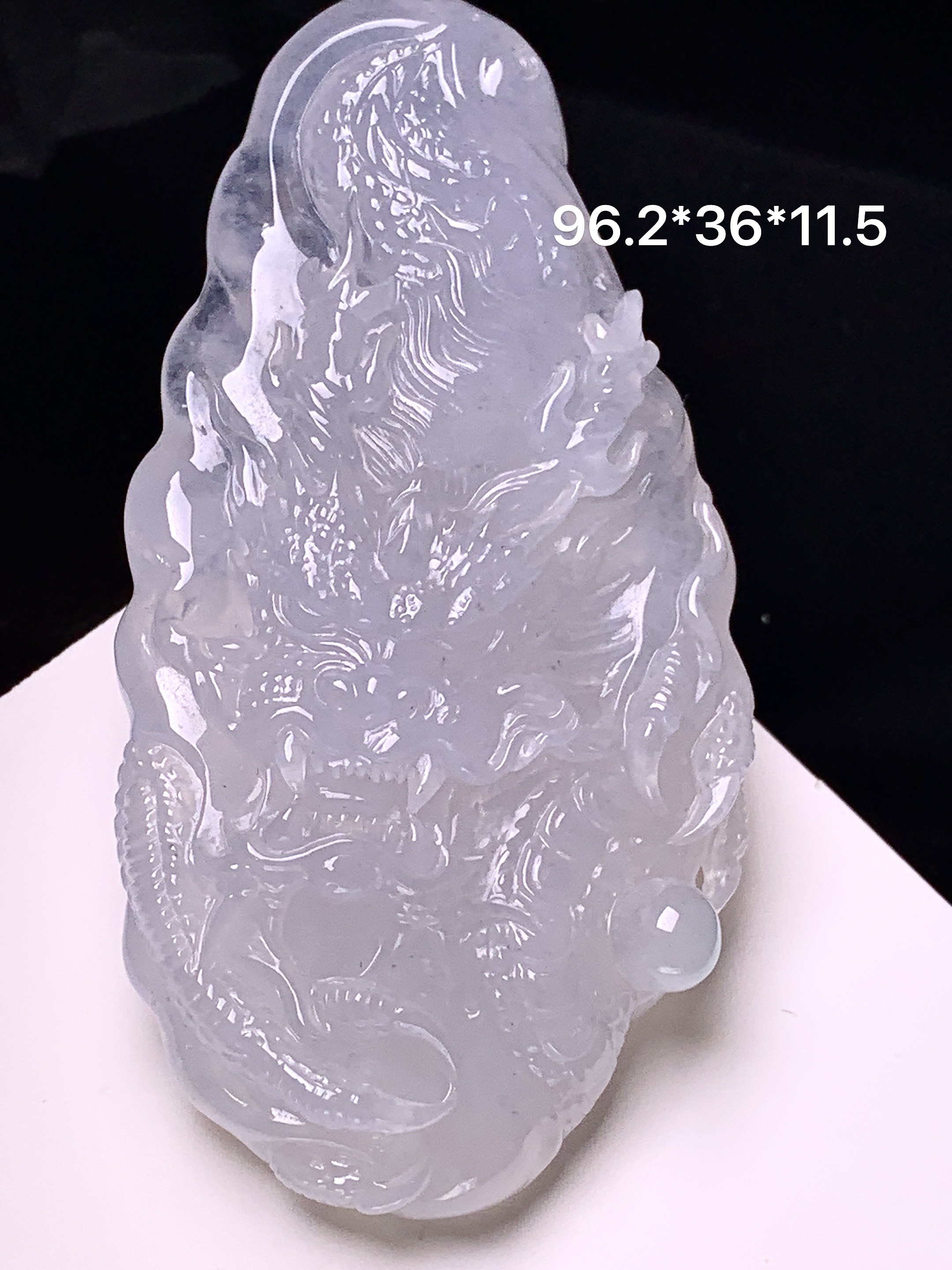 冰种龙牌吊坠 玉质细腻 色泽艳丽清新 整体尺寸96.2*36*11.5 L1