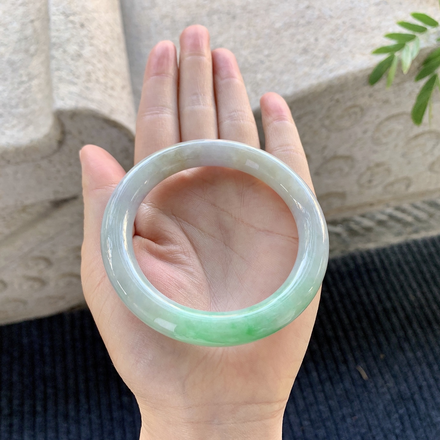 细糯椿彩，水润，种老，打灯有絮线