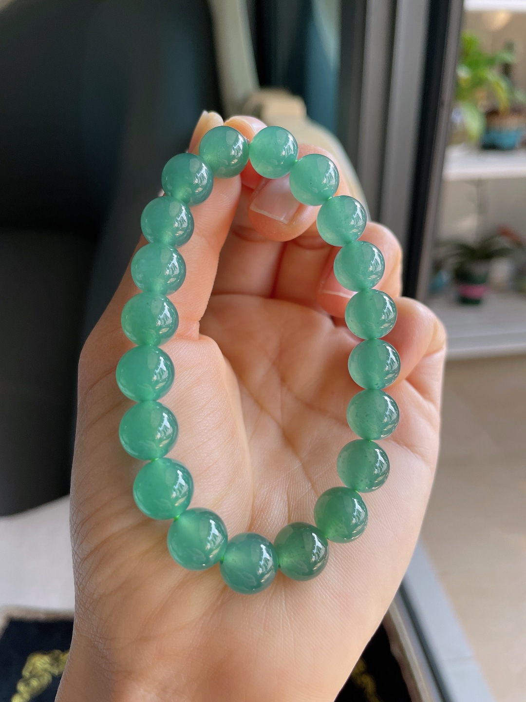 天然翡翠A货，冰蓝水手串，尺寸：9.8mm。【编3377】