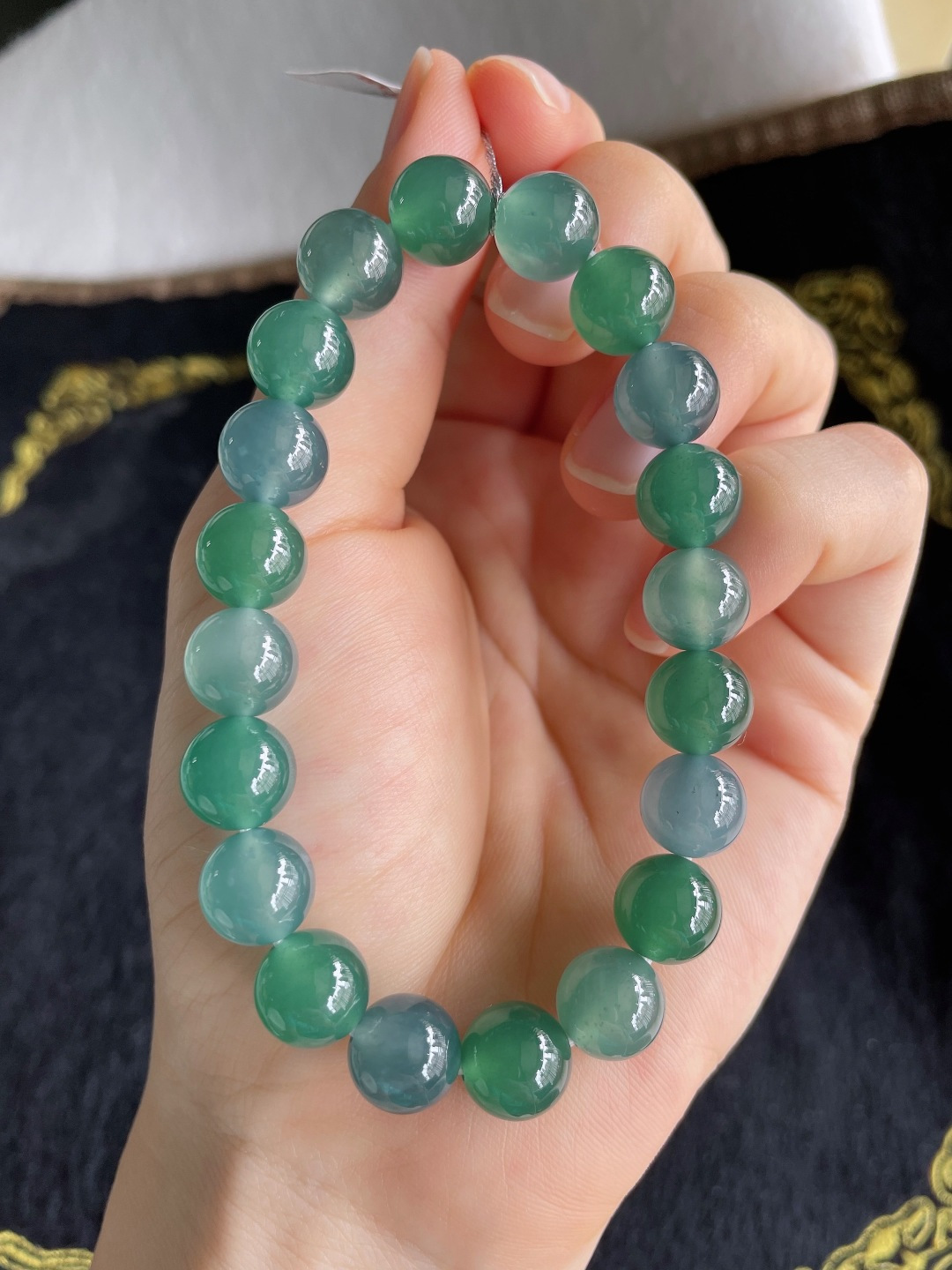 天然翡翠A货，冰蓝水多宝手串，尺寸：10mm。【编2996】