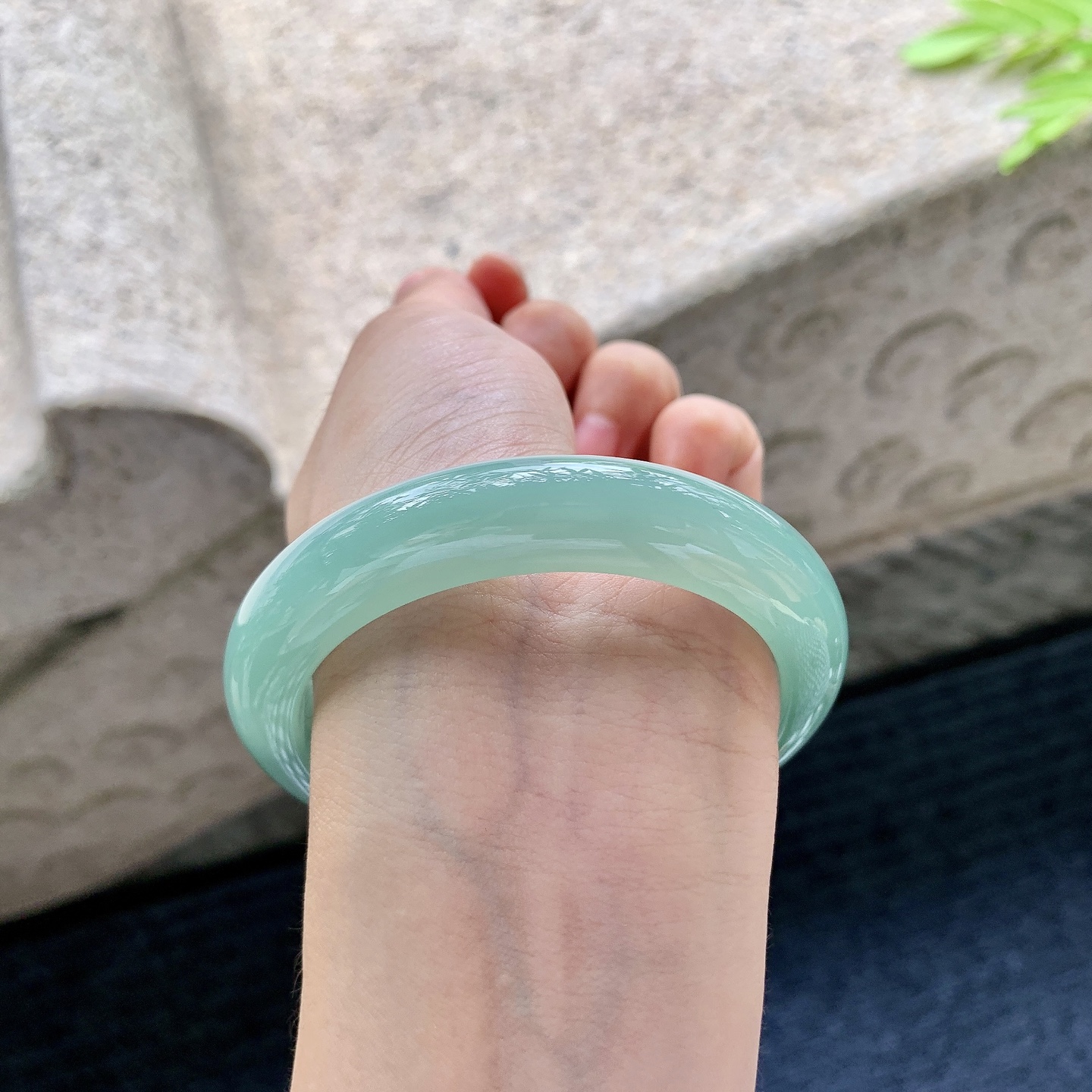 正圈55 细糯油绿，水润，种老，细腻，无裂