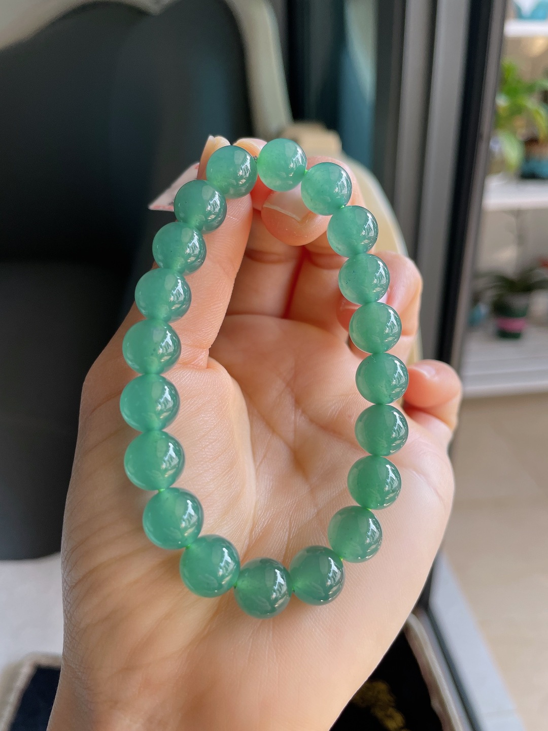 天然翡翠A货，冰蓝水手串，尺寸：9.8mm。【编3377】