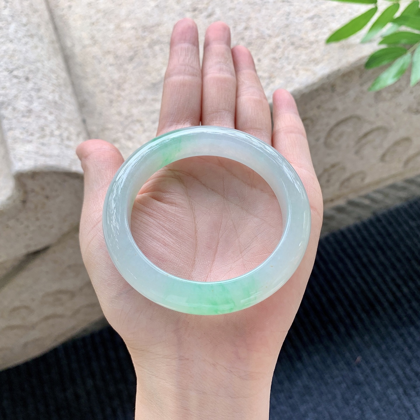 正圈53 54【编码】AF062087细糯飘绿，水润，种老，细腻，打灯有棉纹