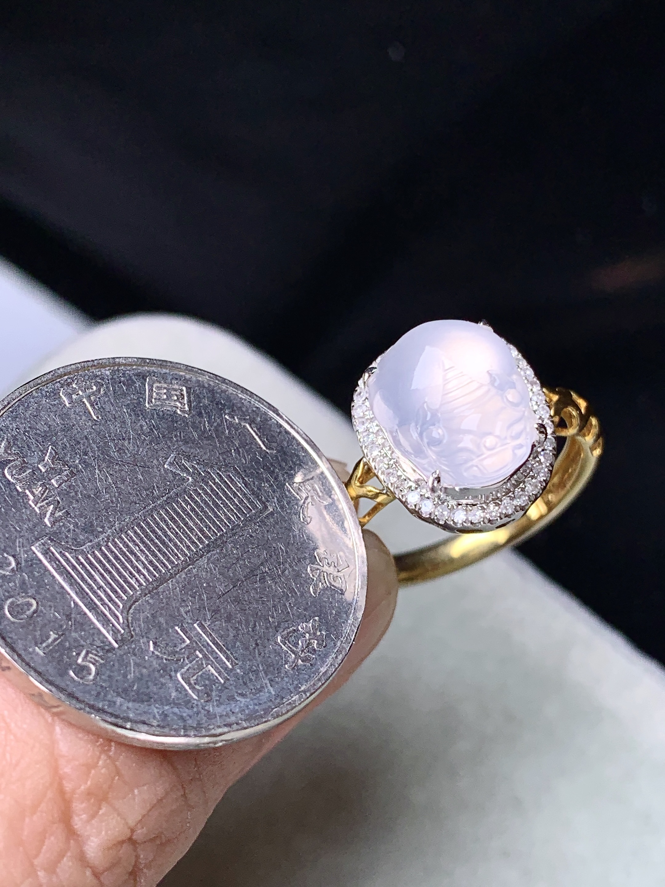 18k金钻镶嵌冰种貔貅戒指 玉质细腻 色泽艳丽清新 圈口13.5 整体尺寸13.6*11.6*7.6 b6