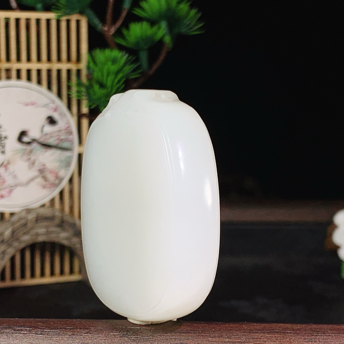 新疆和田玉羊脂白玉平安无事牌挂件！尺寸49/41/14重63克 玉质细腻油润 底色纯净 脂粉好，品质