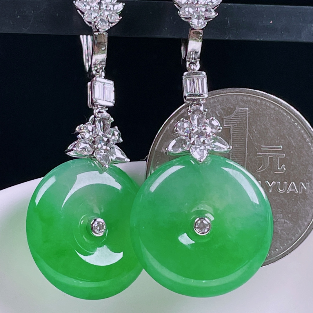 ️冰绿耳坠，老种起光，细底通透，尺寸：裸石44.5裸石19/4.9mm0622