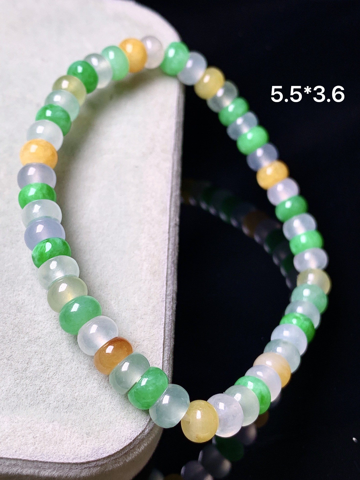 多彩算盘珠手链 玉质细腻 色泽艳丽清新 整体尺寸5.5*3.6 c3