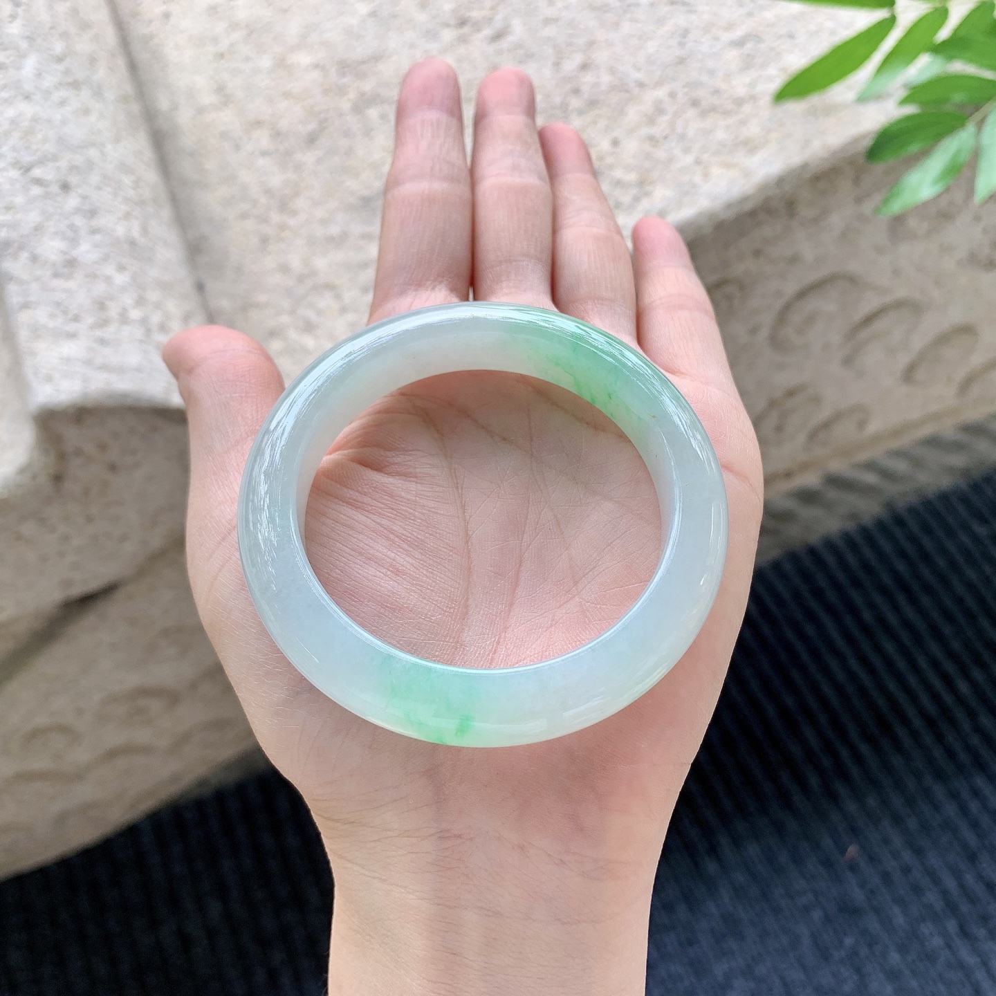 正圈53 54【编码】AF062087细糯飘绿，水润，种老，细腻，打灯有棉纹
