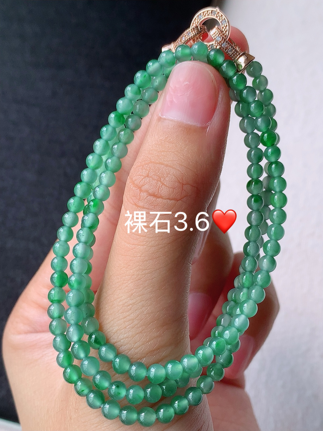 冰晴圆珠珠链 色泽鲜艳 底子细腻水润 佩戴优雅精致