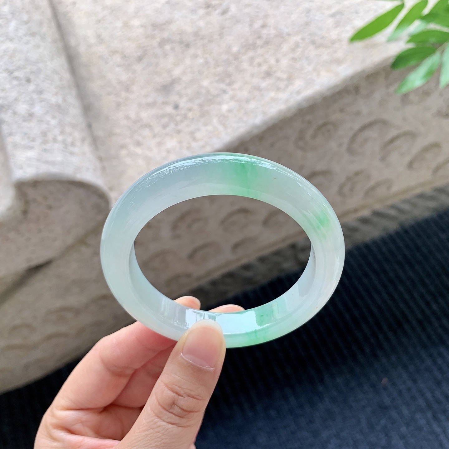 正圈53 54【编码】AF062087细糯飘绿，水润，种老，细腻，打灯有棉纹