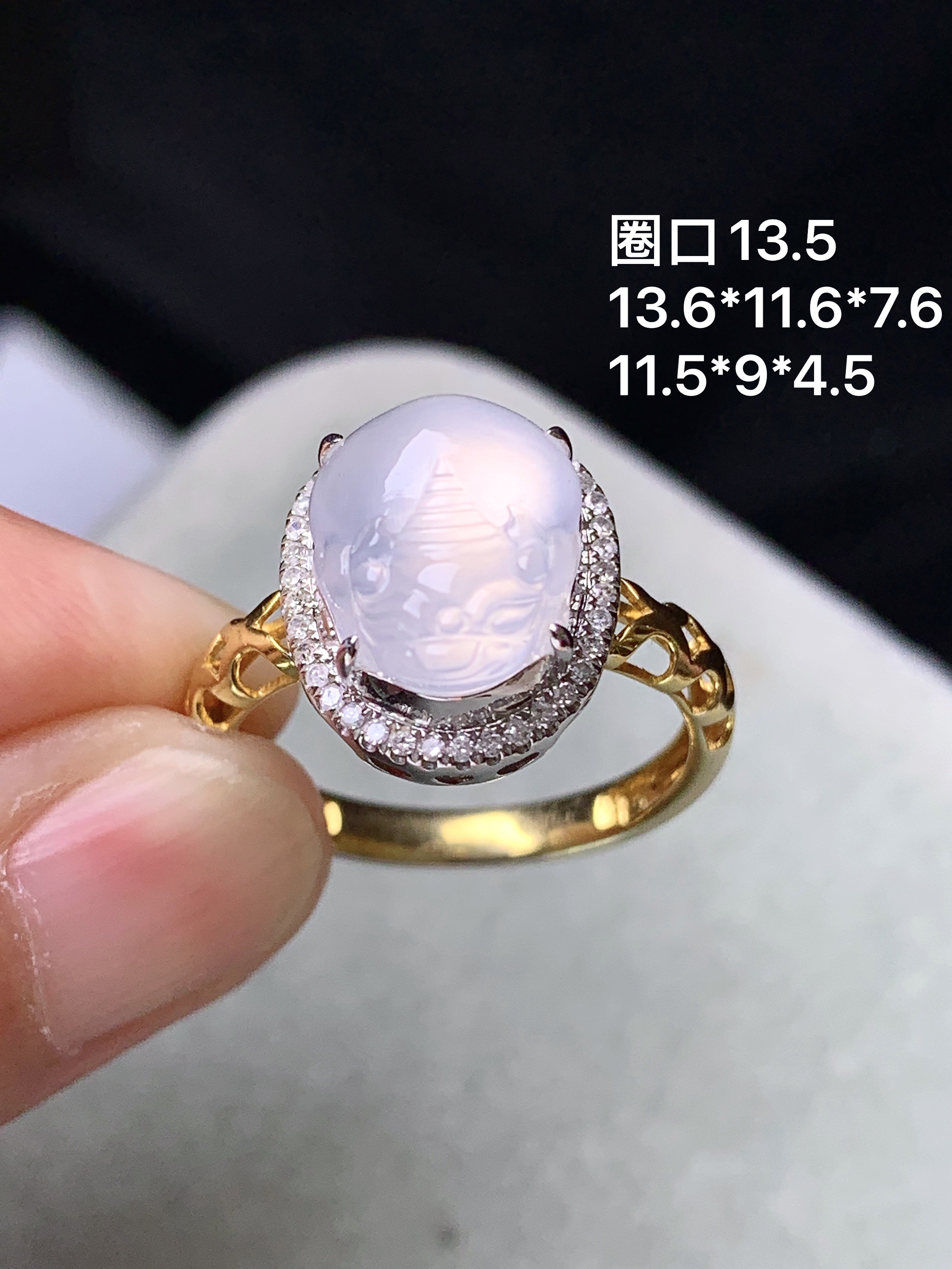 18k金钻镶嵌冰种貔貅戒指 玉质细腻 色泽艳丽清新 圈口13.5 整体尺寸13.6*11.6*7.6 b6