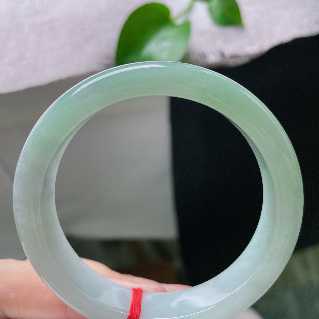 53/12.4/7.7果绿正圈，细腻，半山水有相逢，意境感满满，甜美，无裂，ss54923a