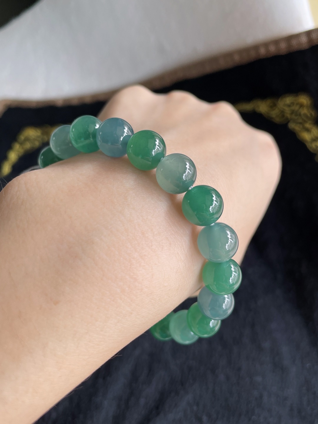 天然翡翠A货，冰蓝水多宝手串，尺寸：10mm。【编2996】